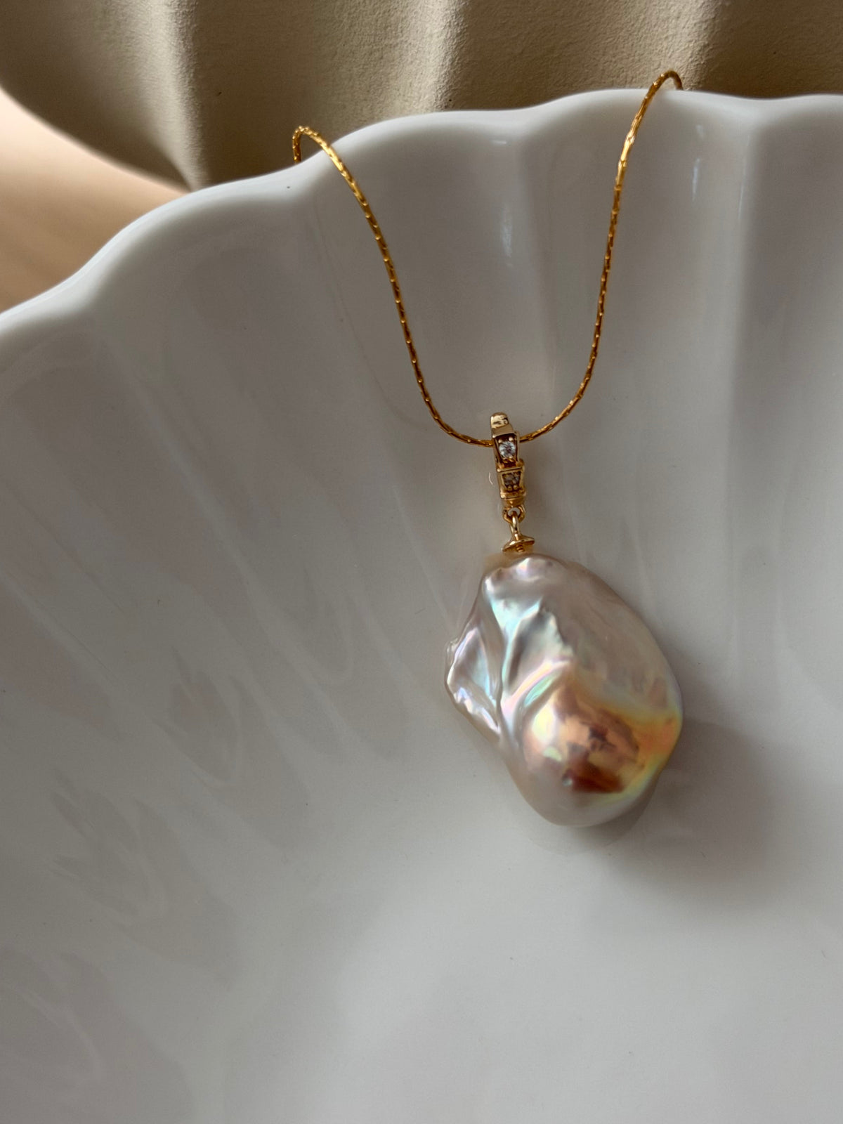 Alba Necklace