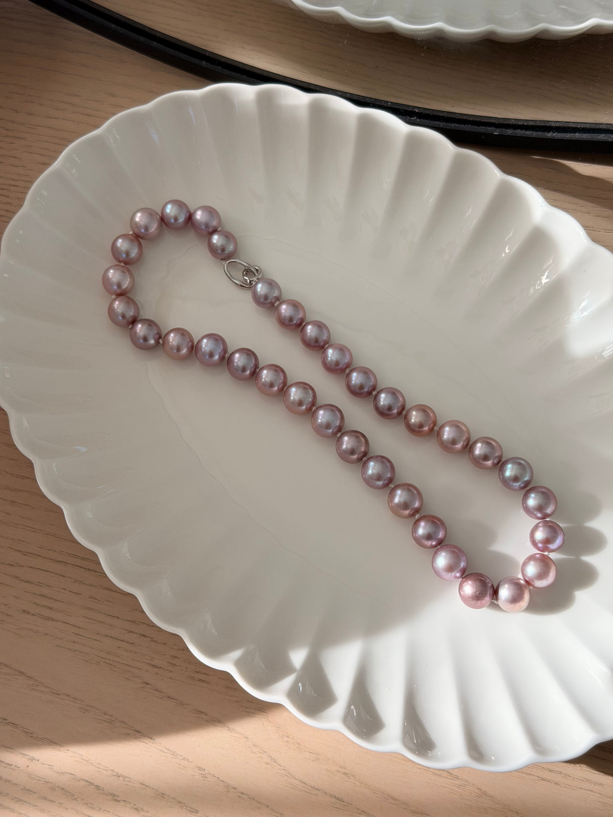 Lumi Necklace — Milky Lavender
