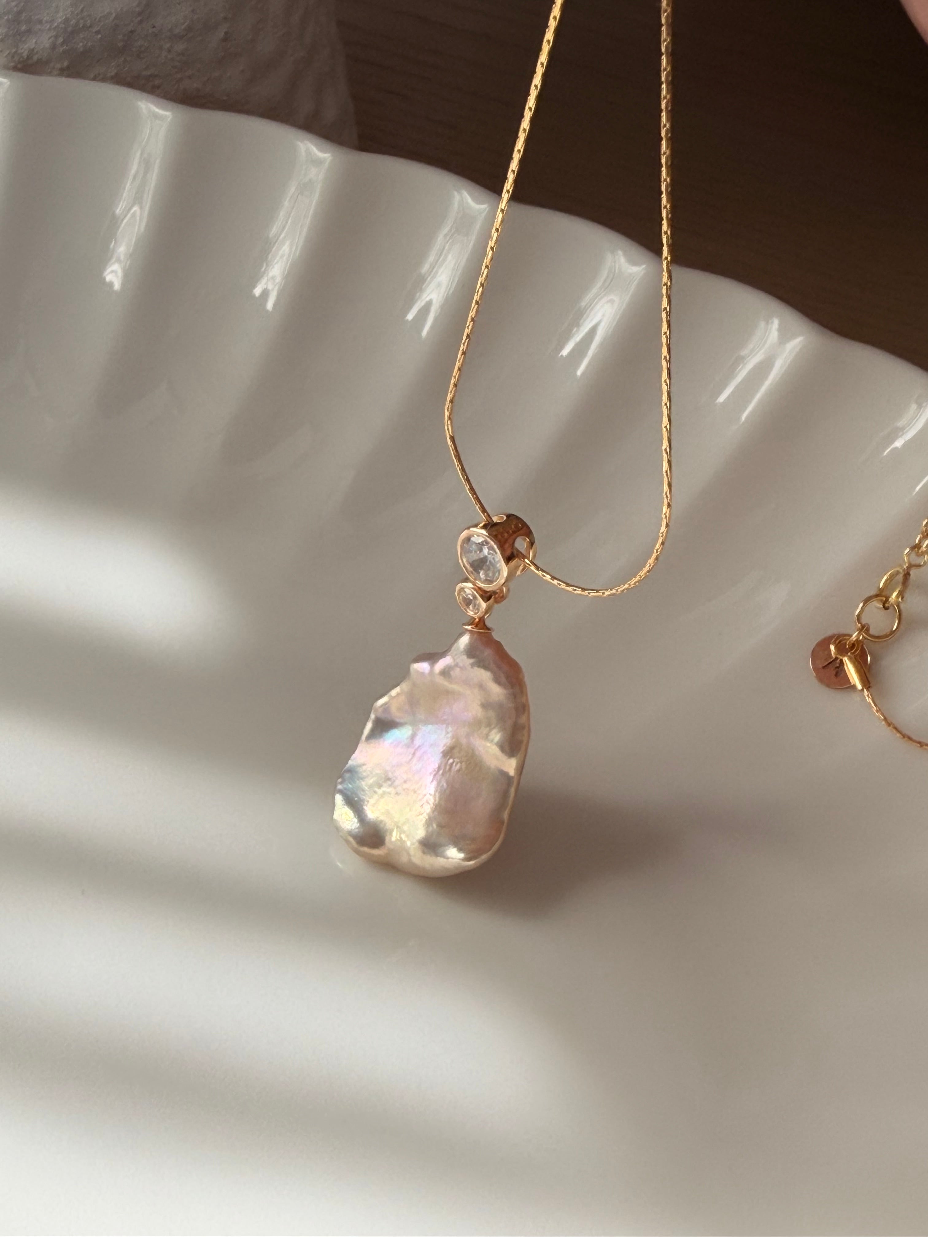 Aurora Petal Glow Necklace