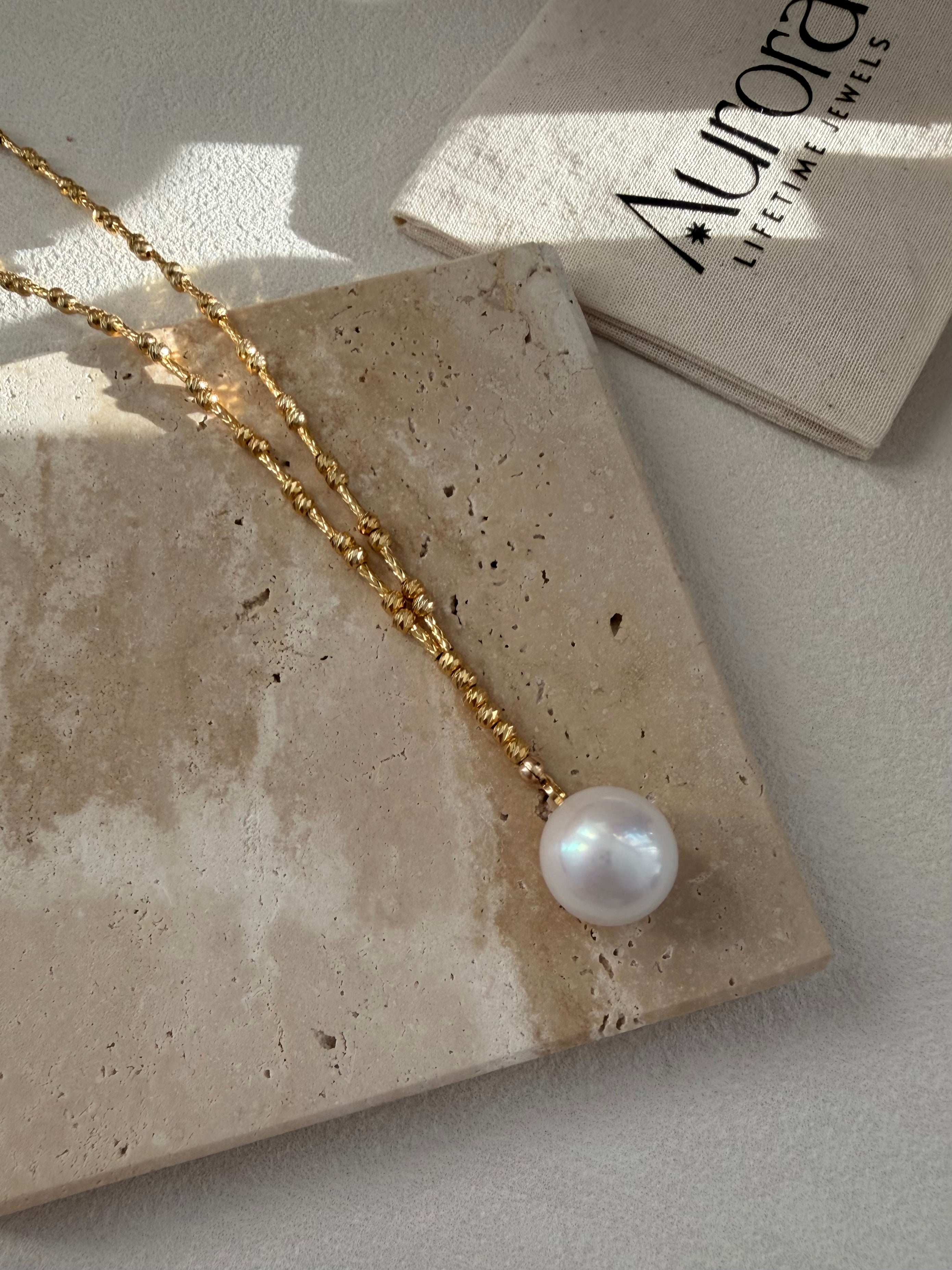 The Lumière Pearl Necklace