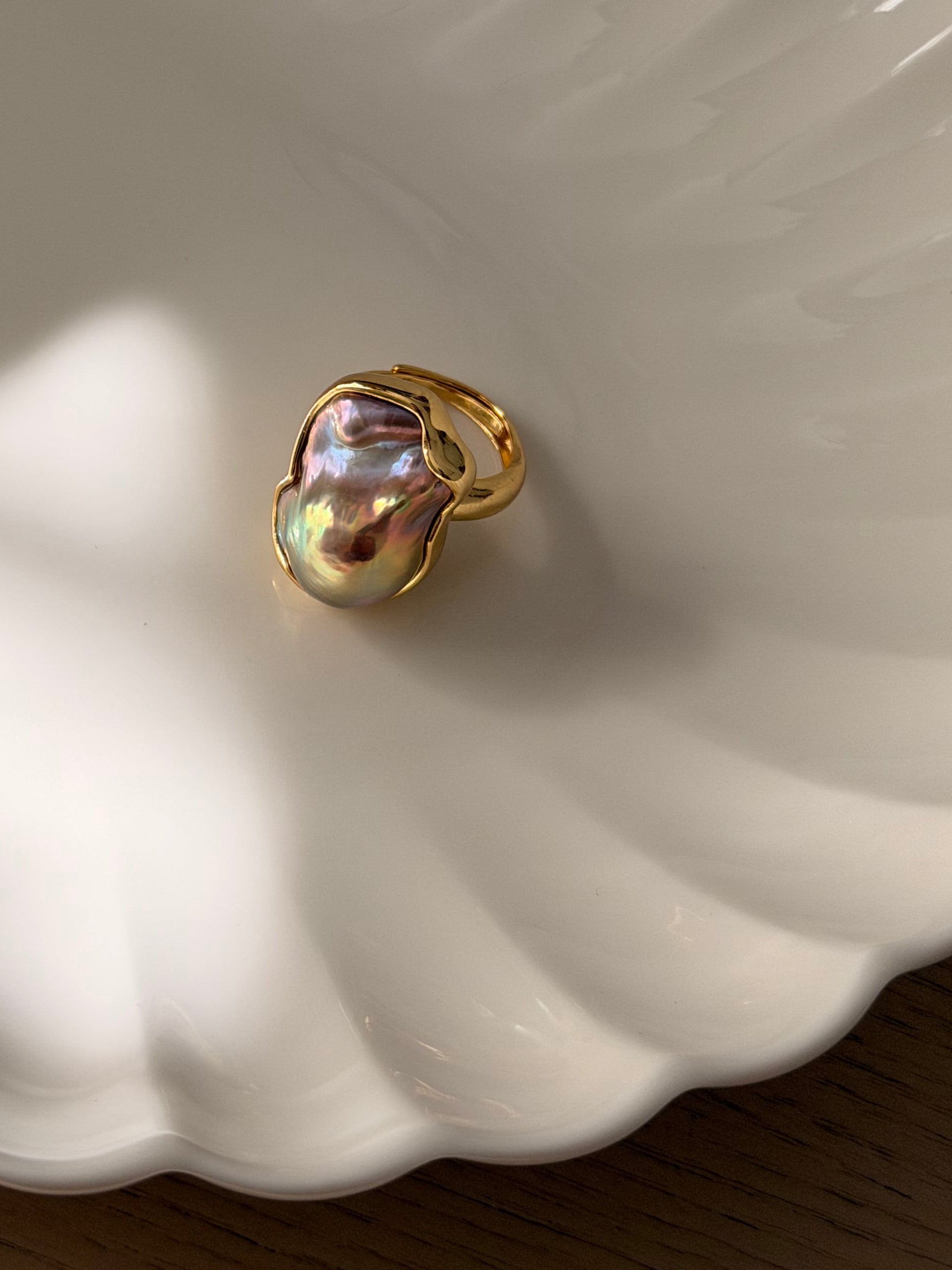 Lucent Ring