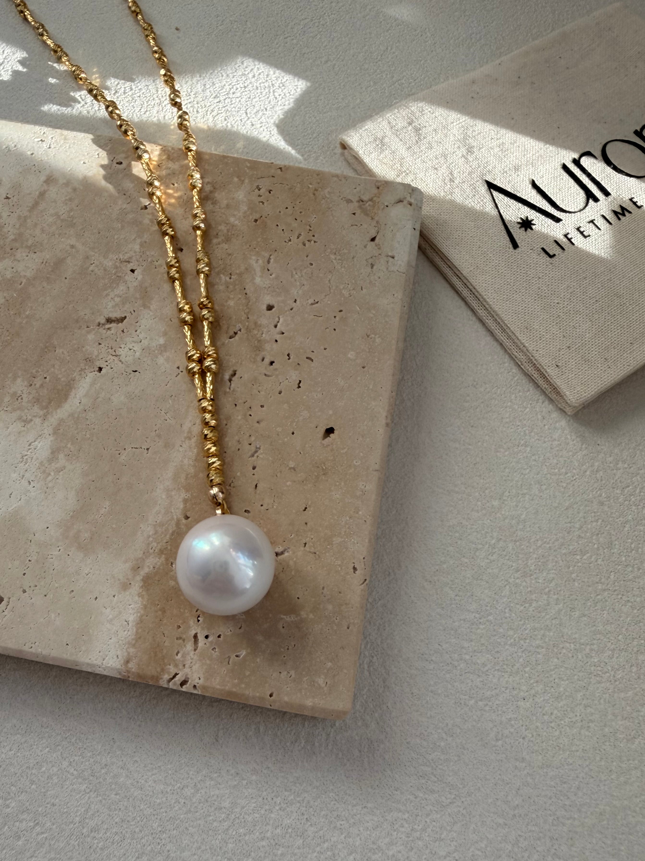 The Lumière Pearl Necklace