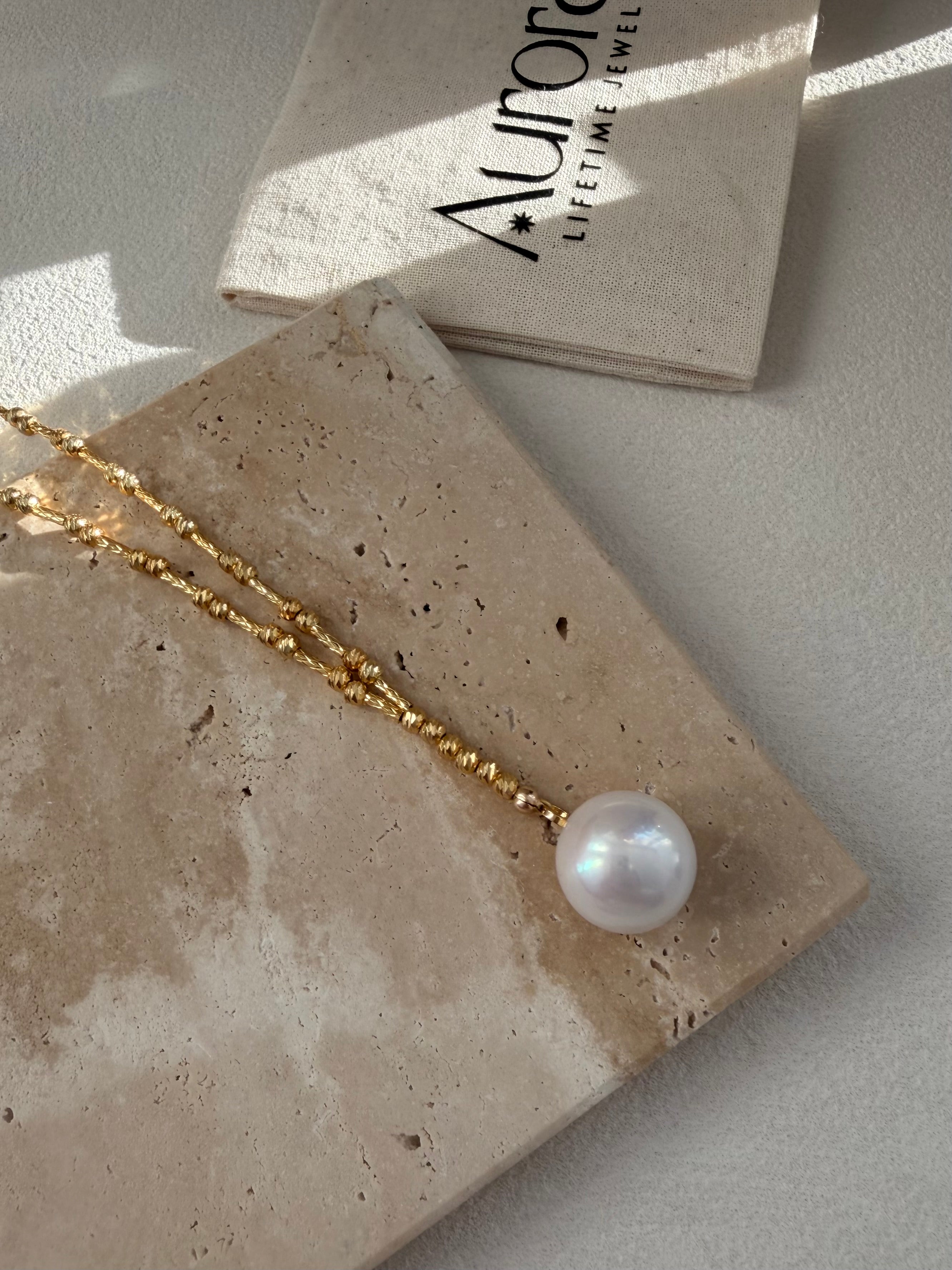 The Lumière Pearl Necklace