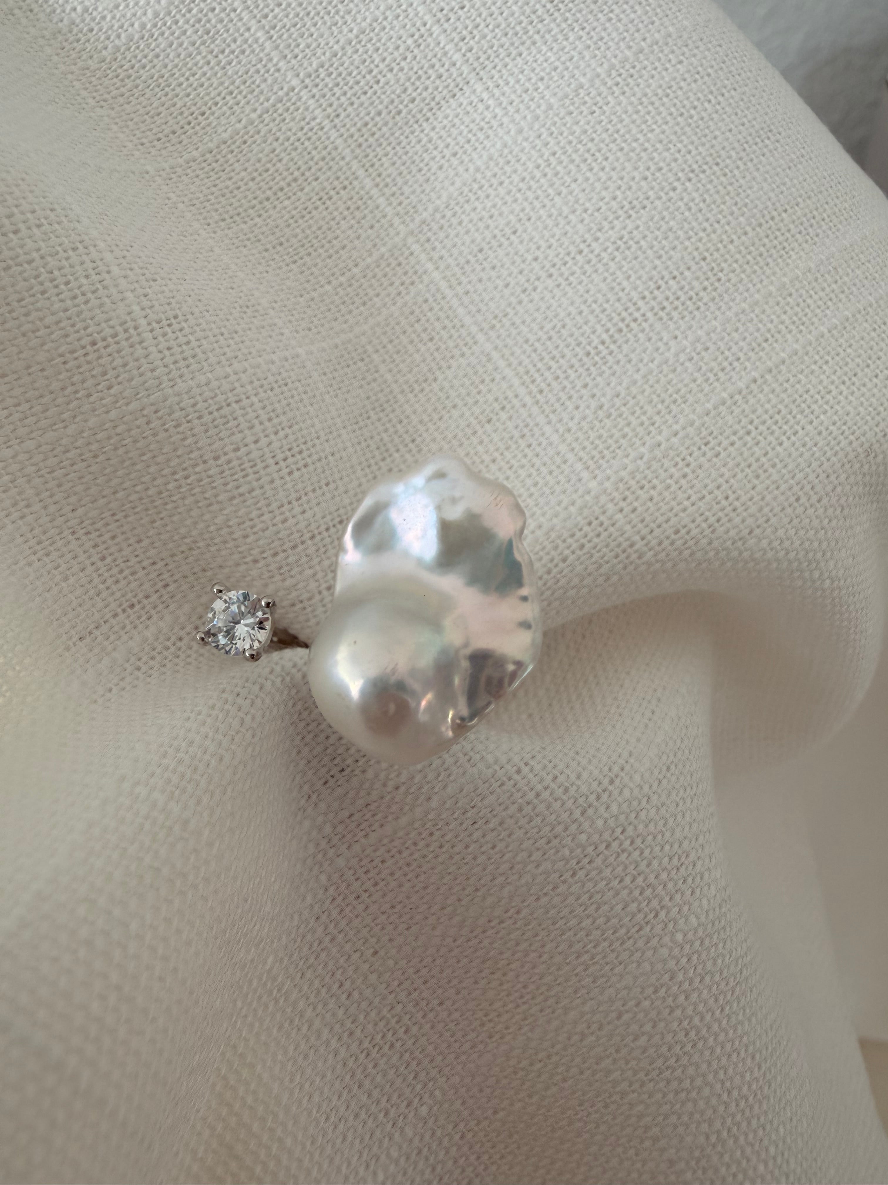 Silk Wave Petite Baroque Ring