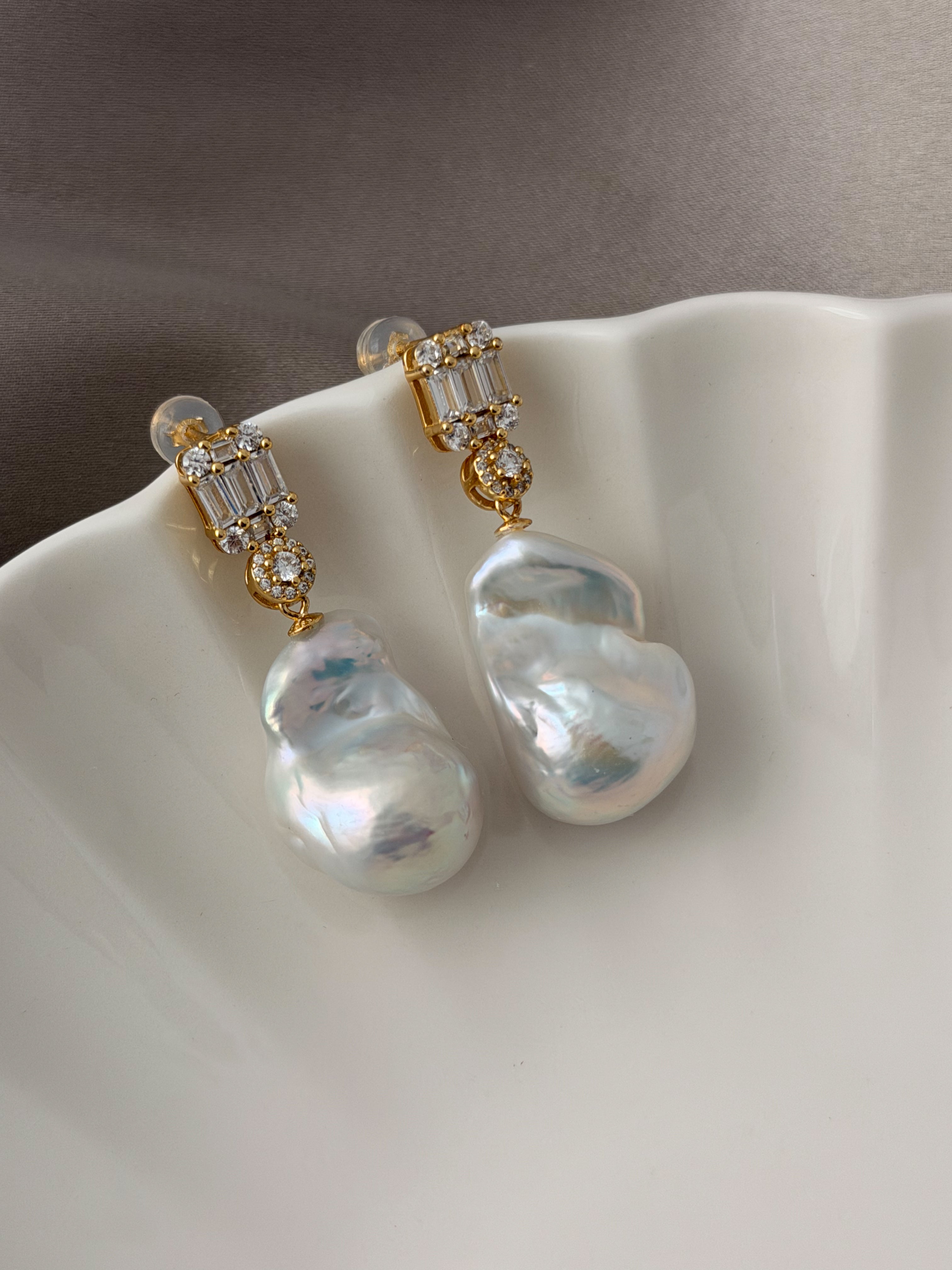 Regalia Baroque Pearl Earrings