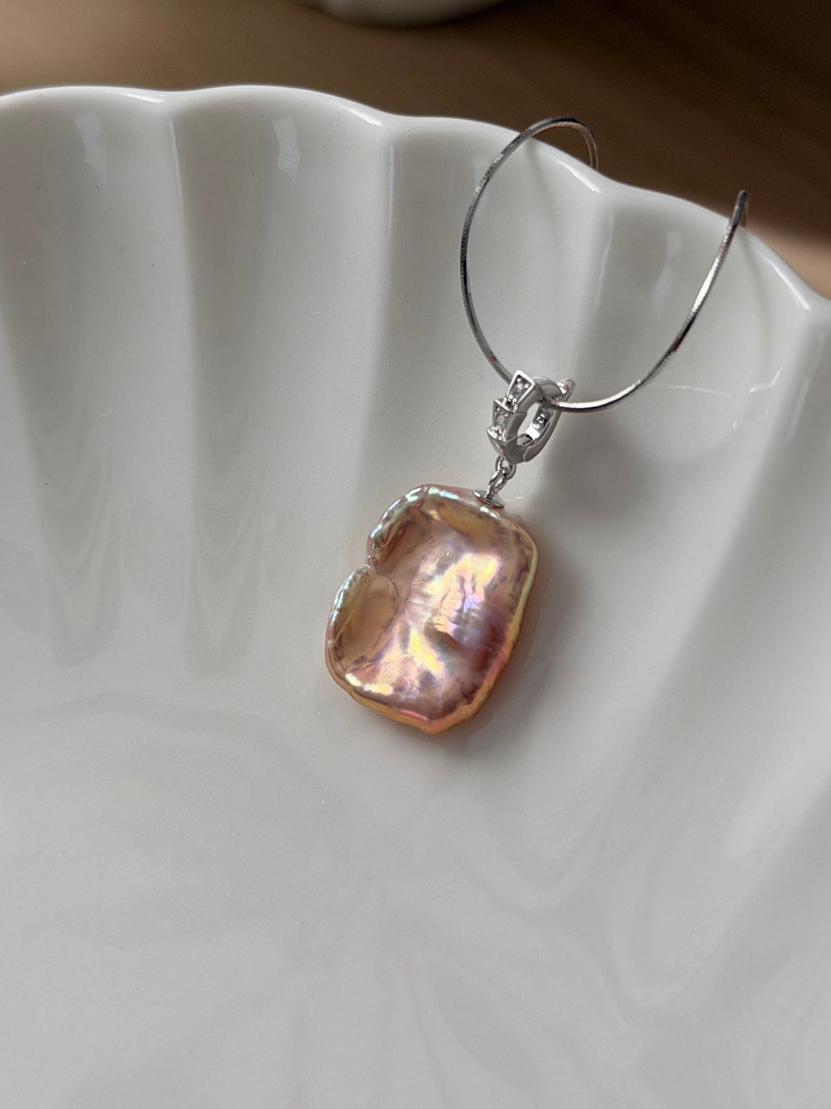 Nelle Necklace — Champagne Rose