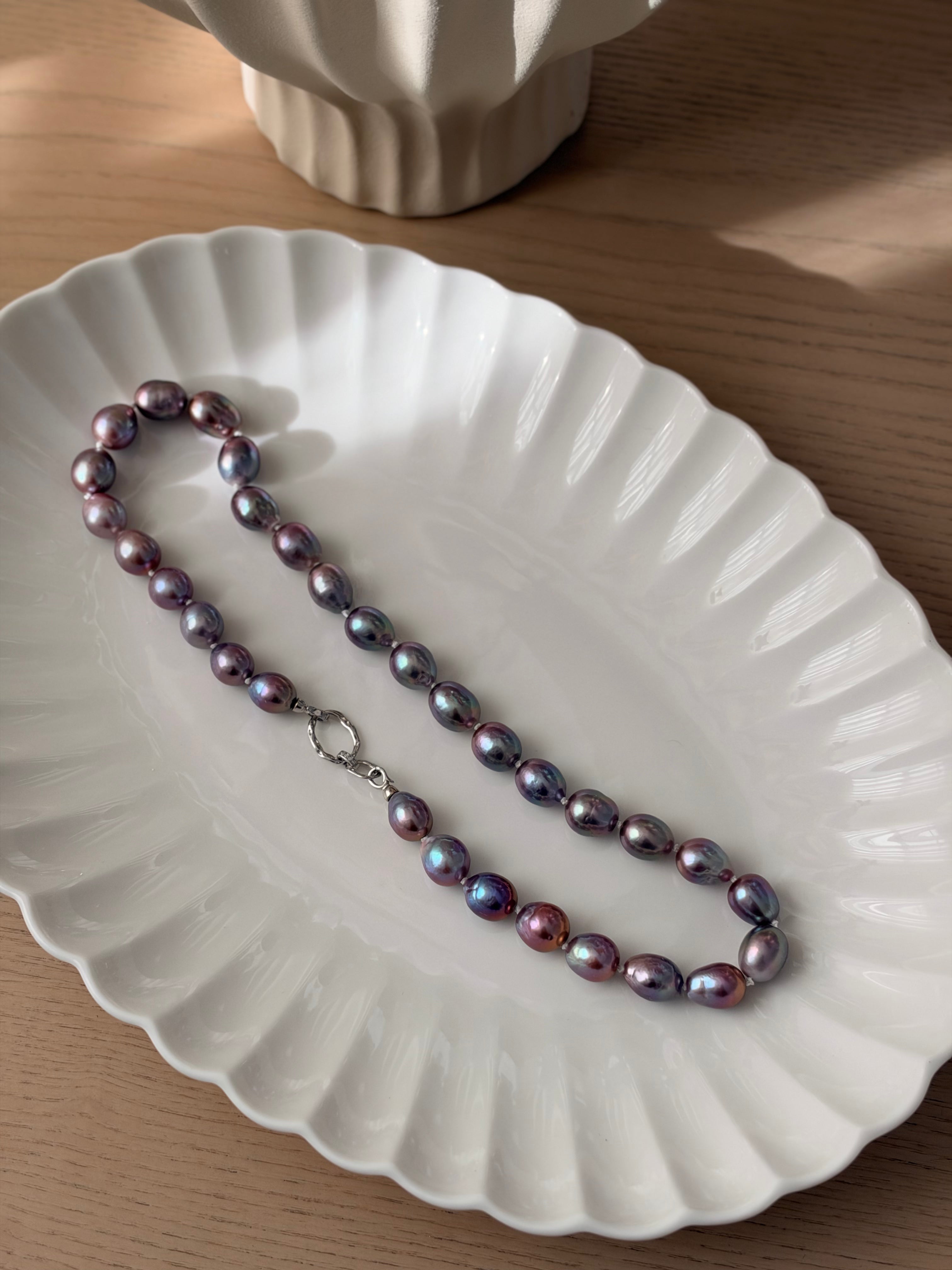Forma Necklace