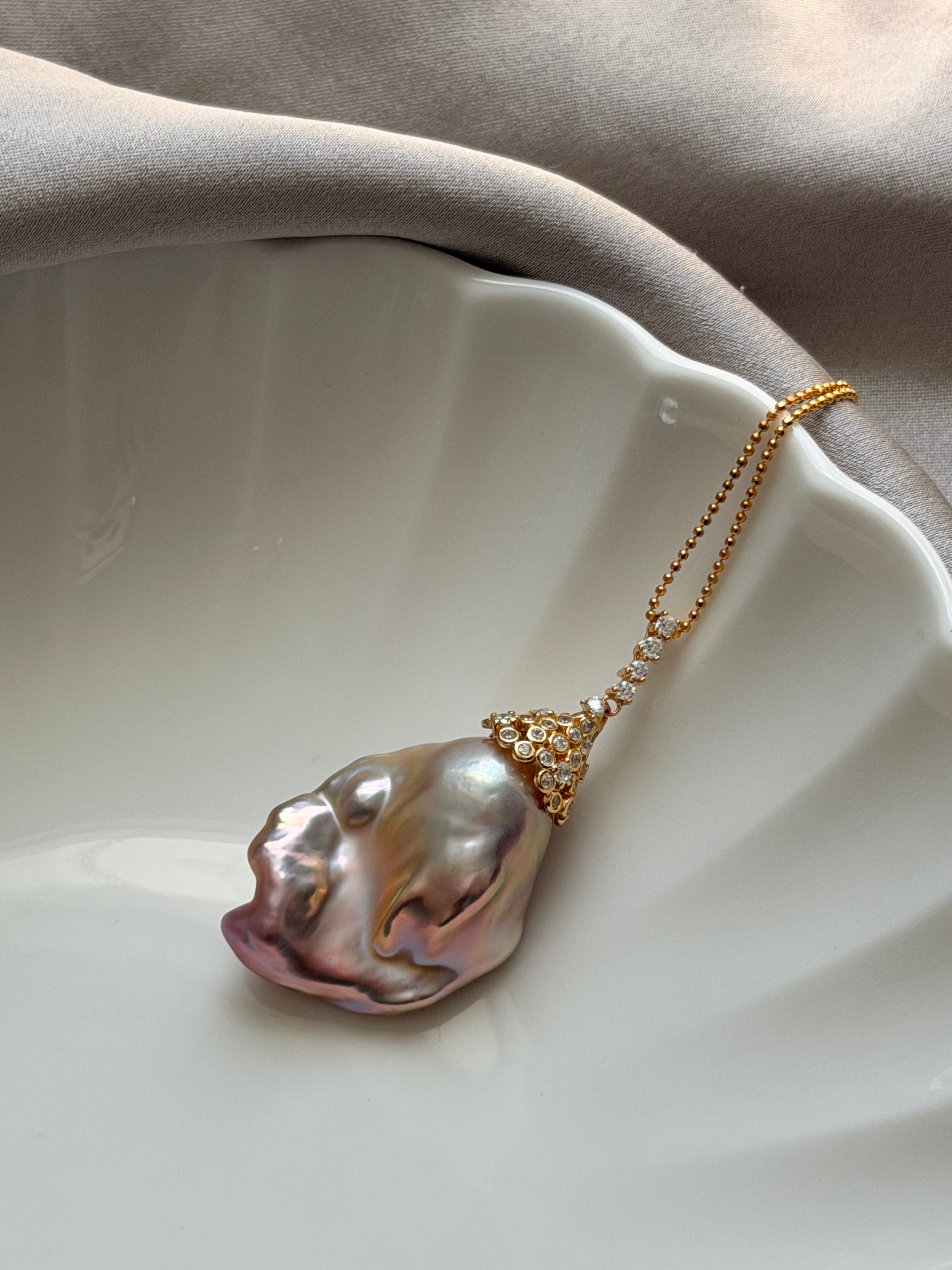 Aurora Trace — Rose Tone