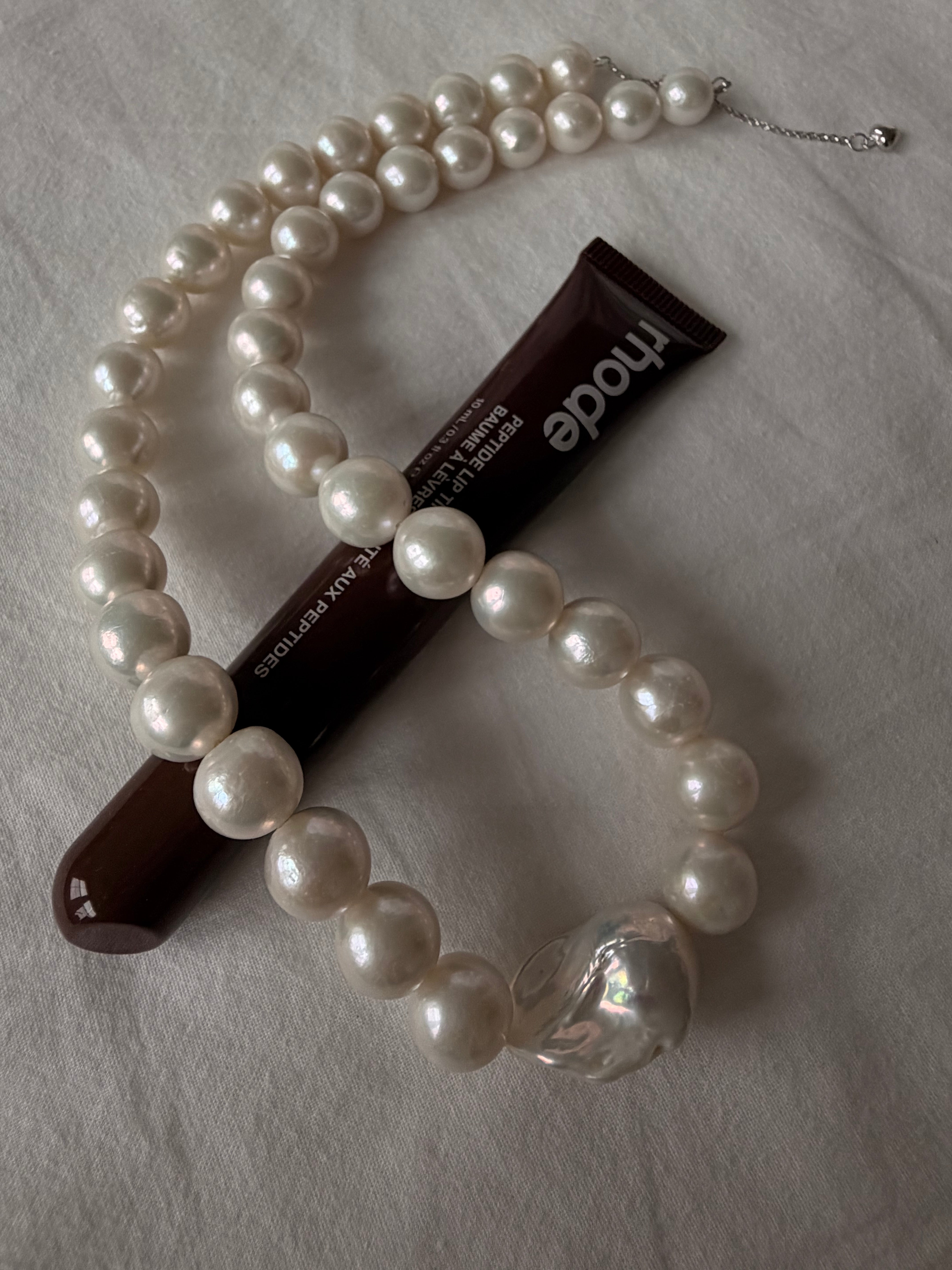 Baroque Glow Necklace