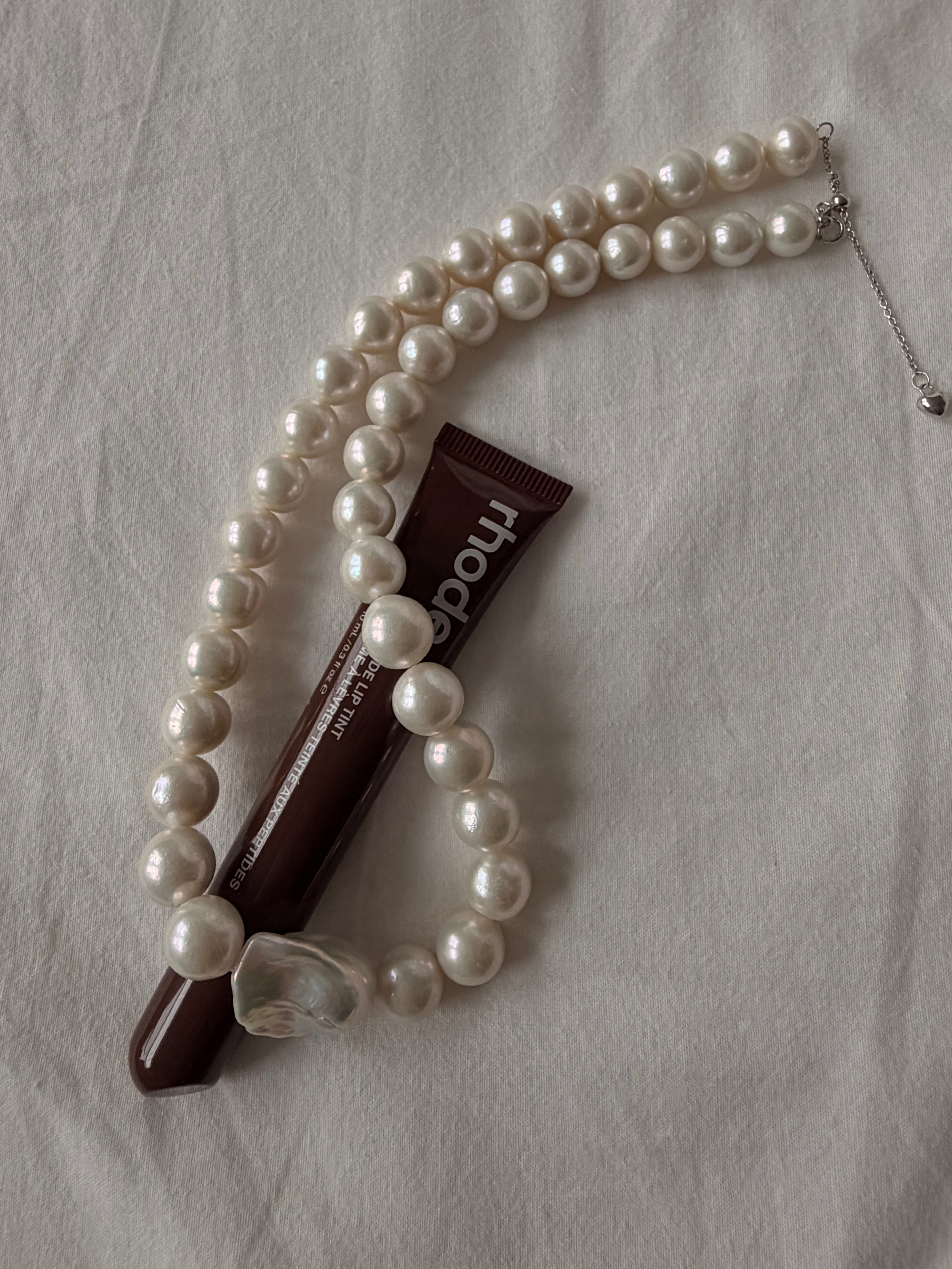 Baroque Glow Necklace