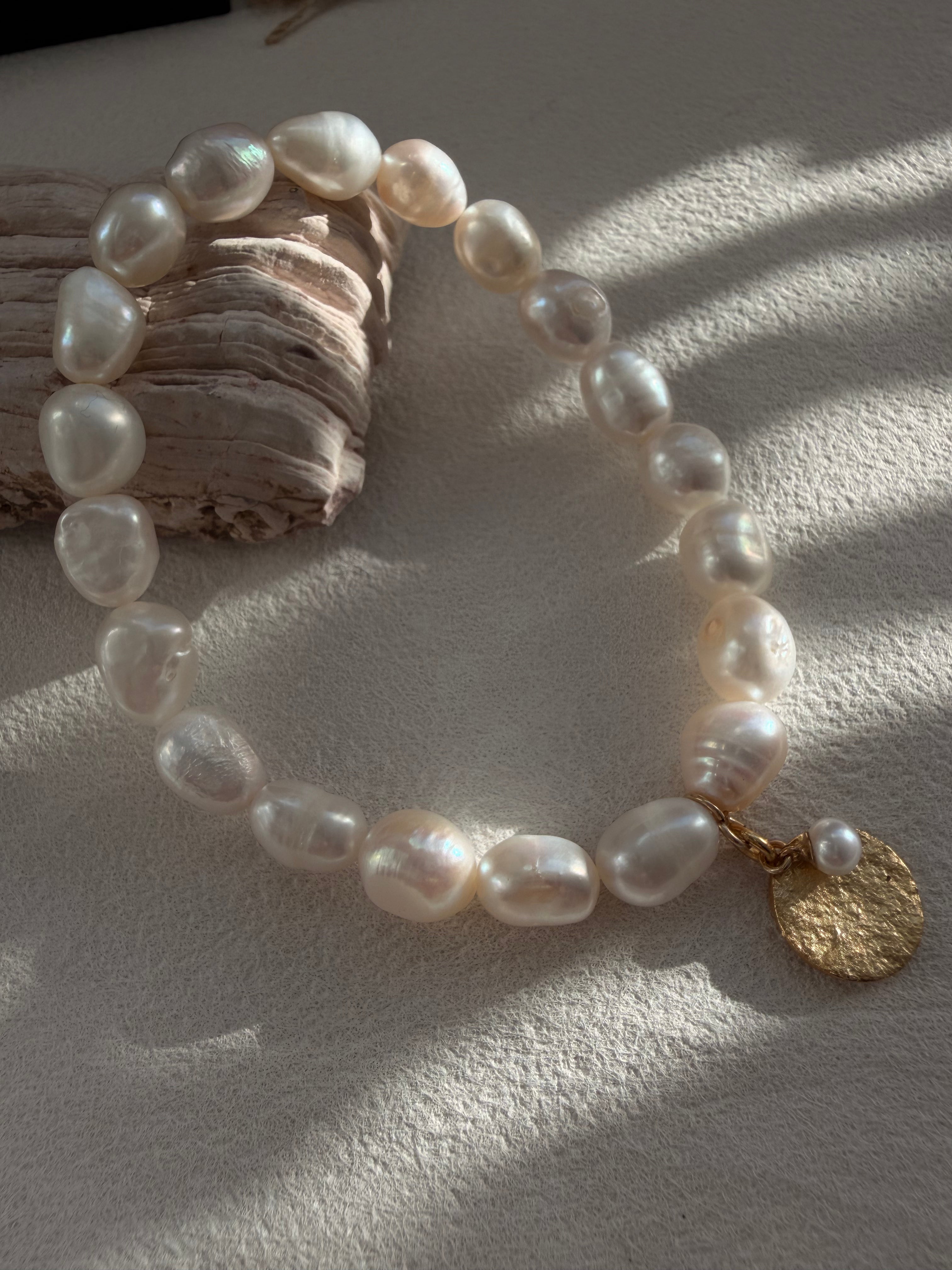 Aurora Tide Pearl Bracelet