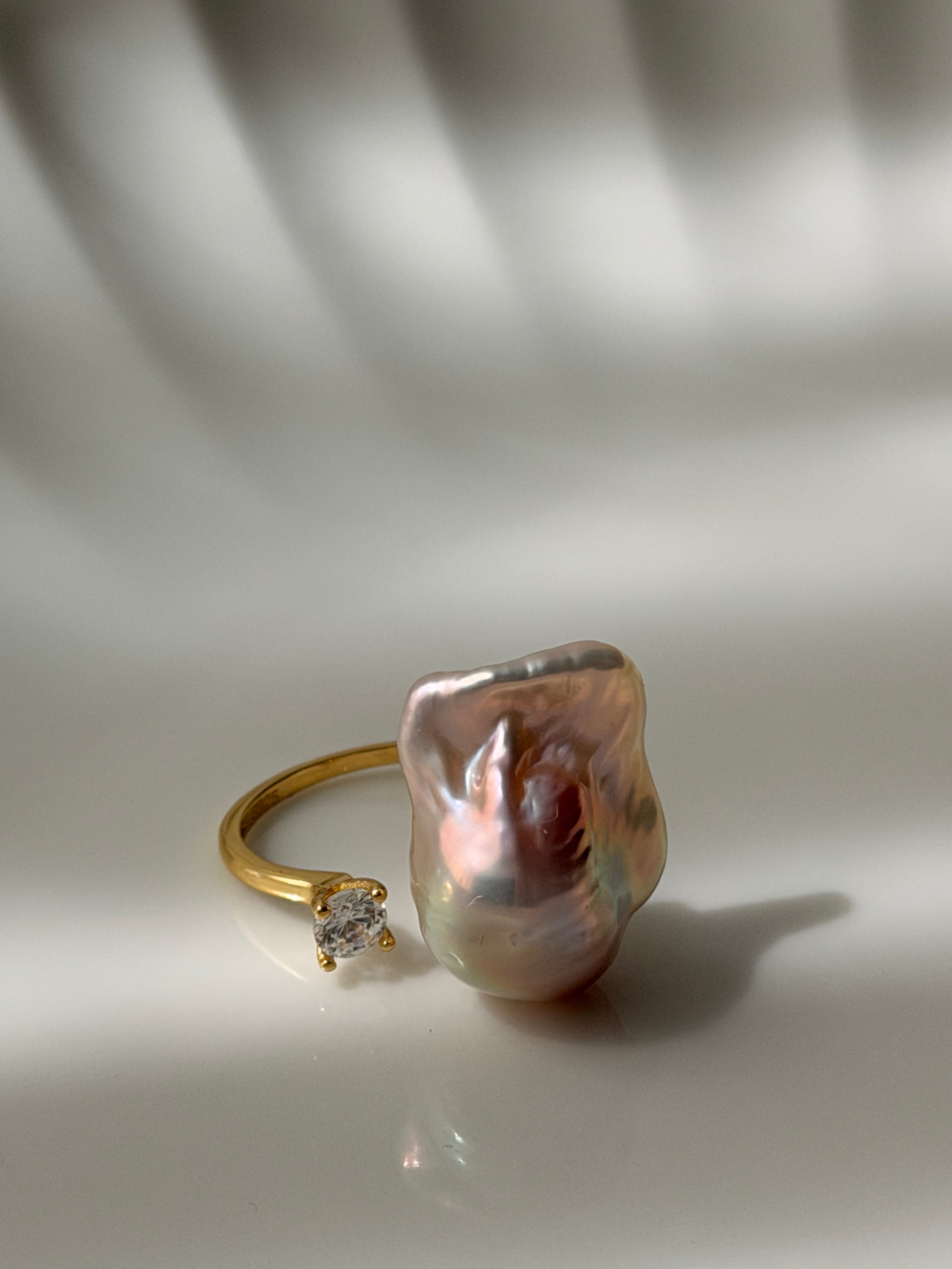 Aurora Liora Ring