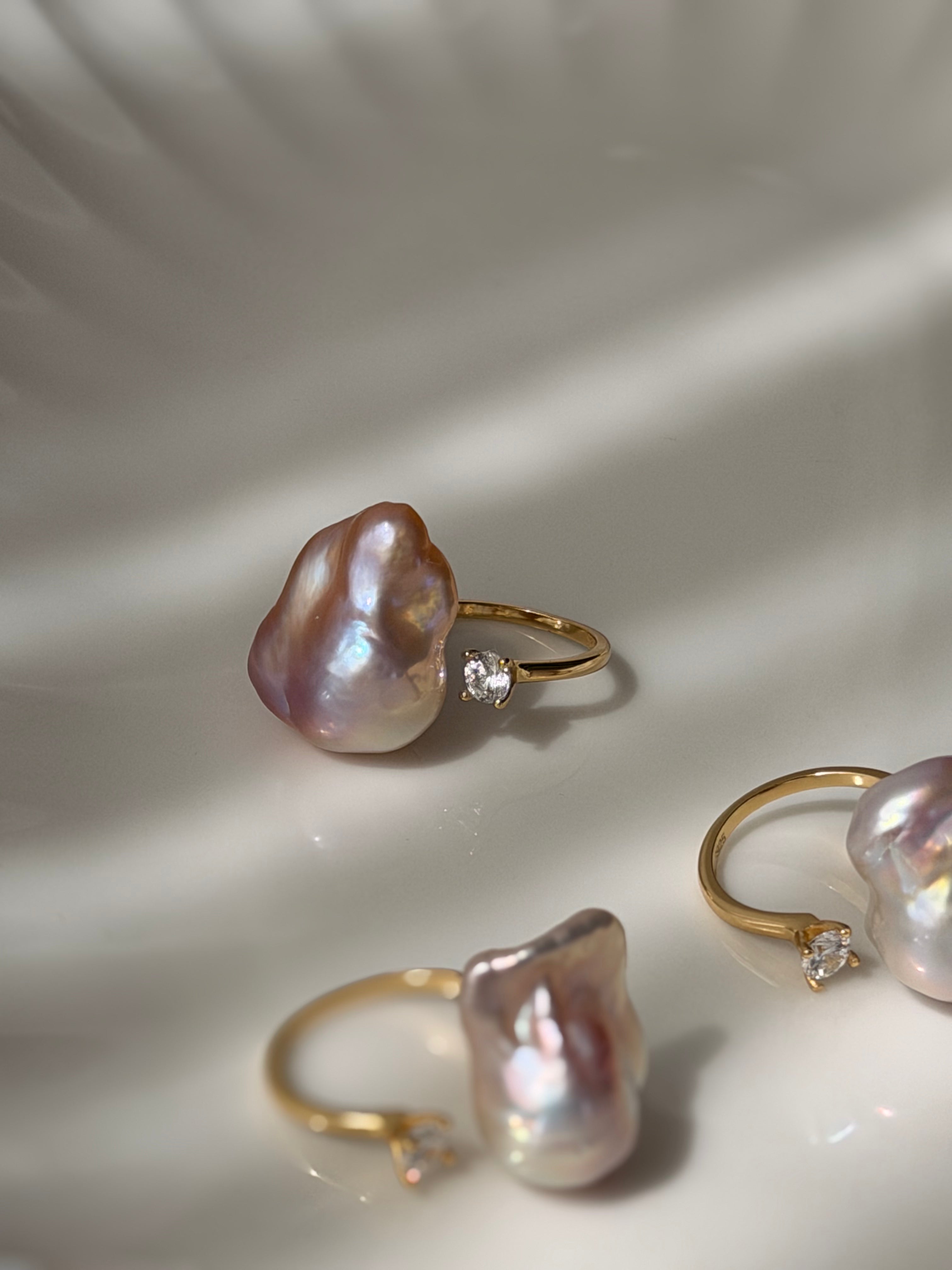 Aurora Liora Ring
