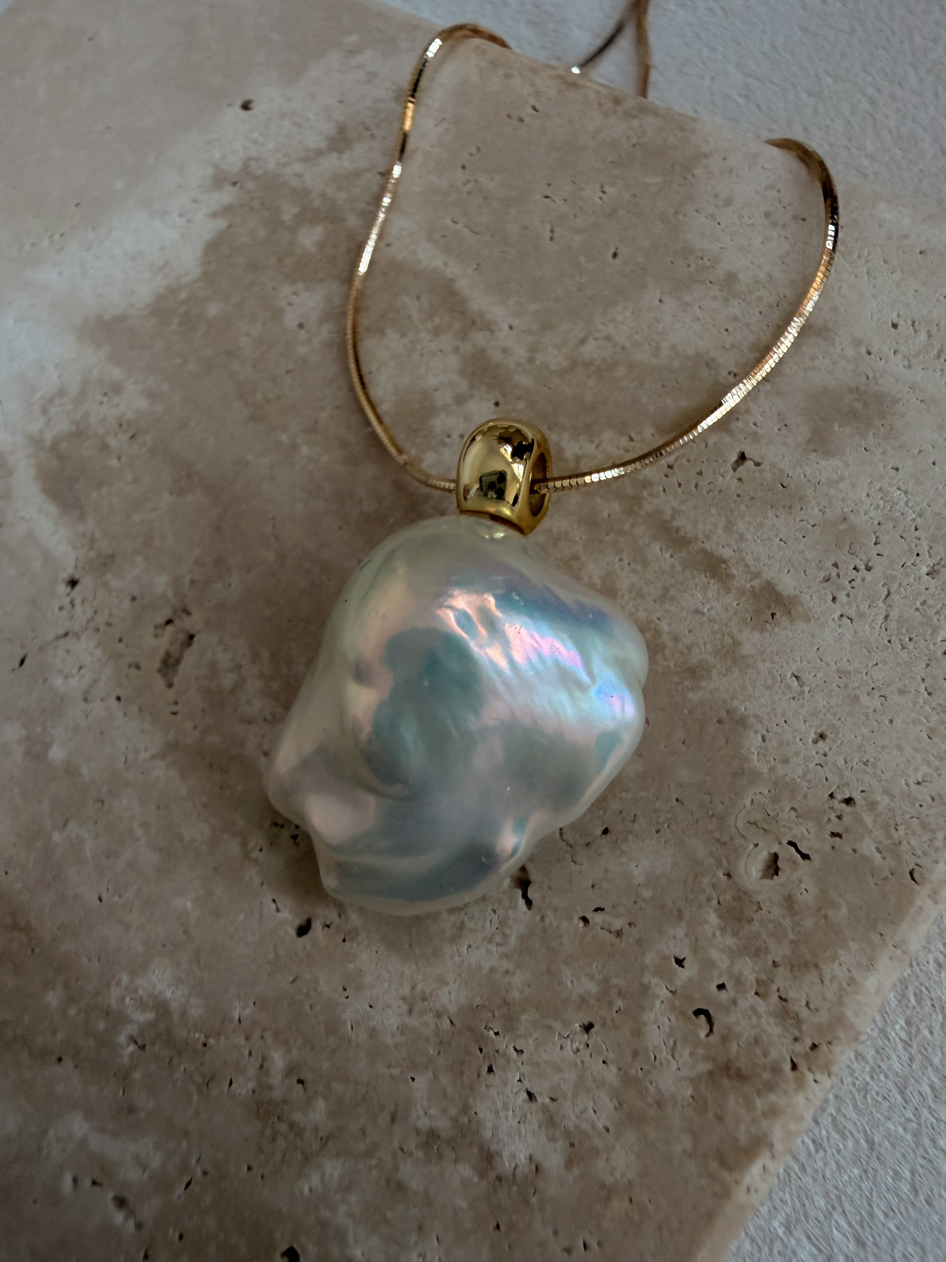 Miss Glow – Baroque Pearl Necklace