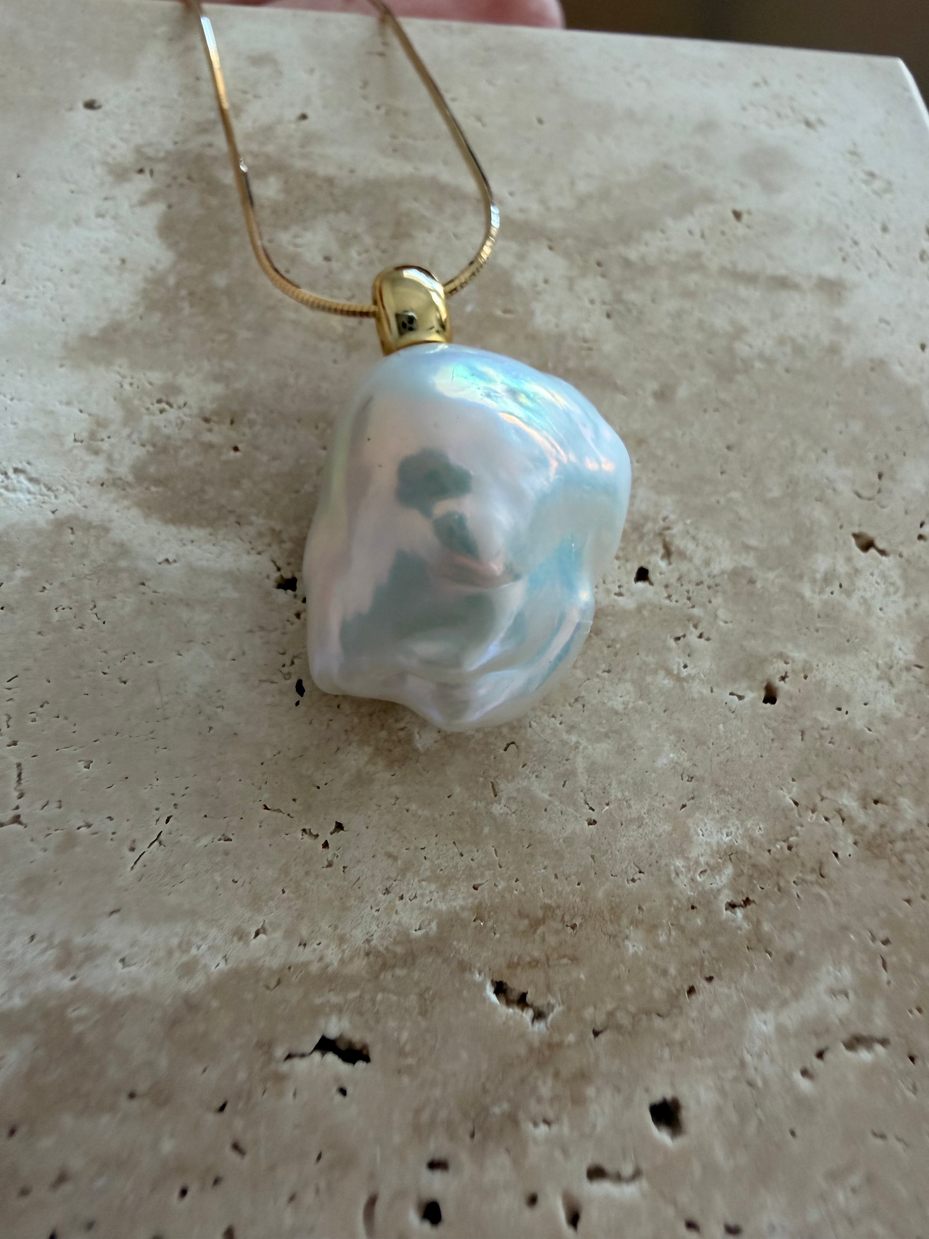 Miss Glow – Baroque Pearl Necklace