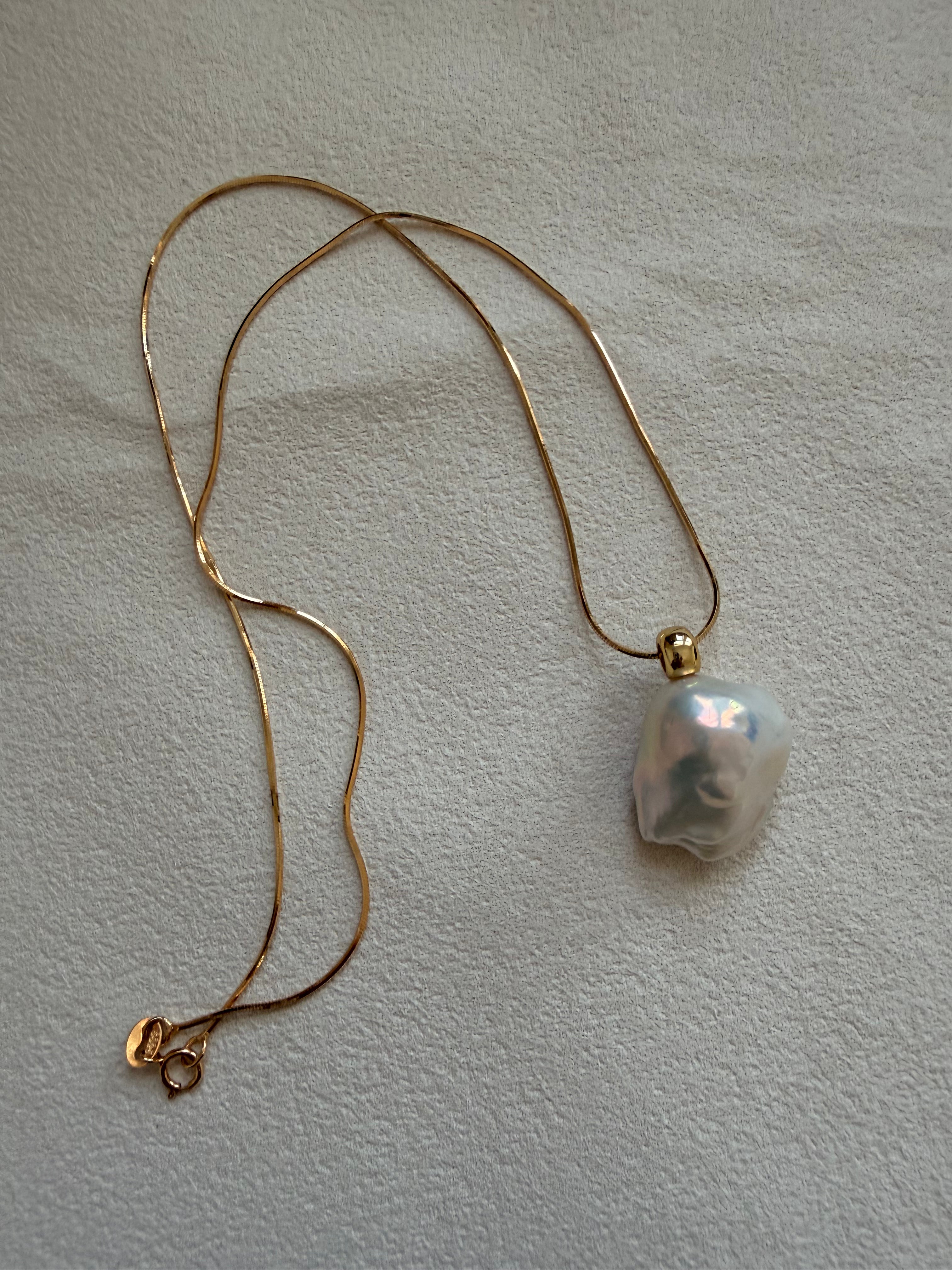Miss Glow – Baroque Pearl Necklace