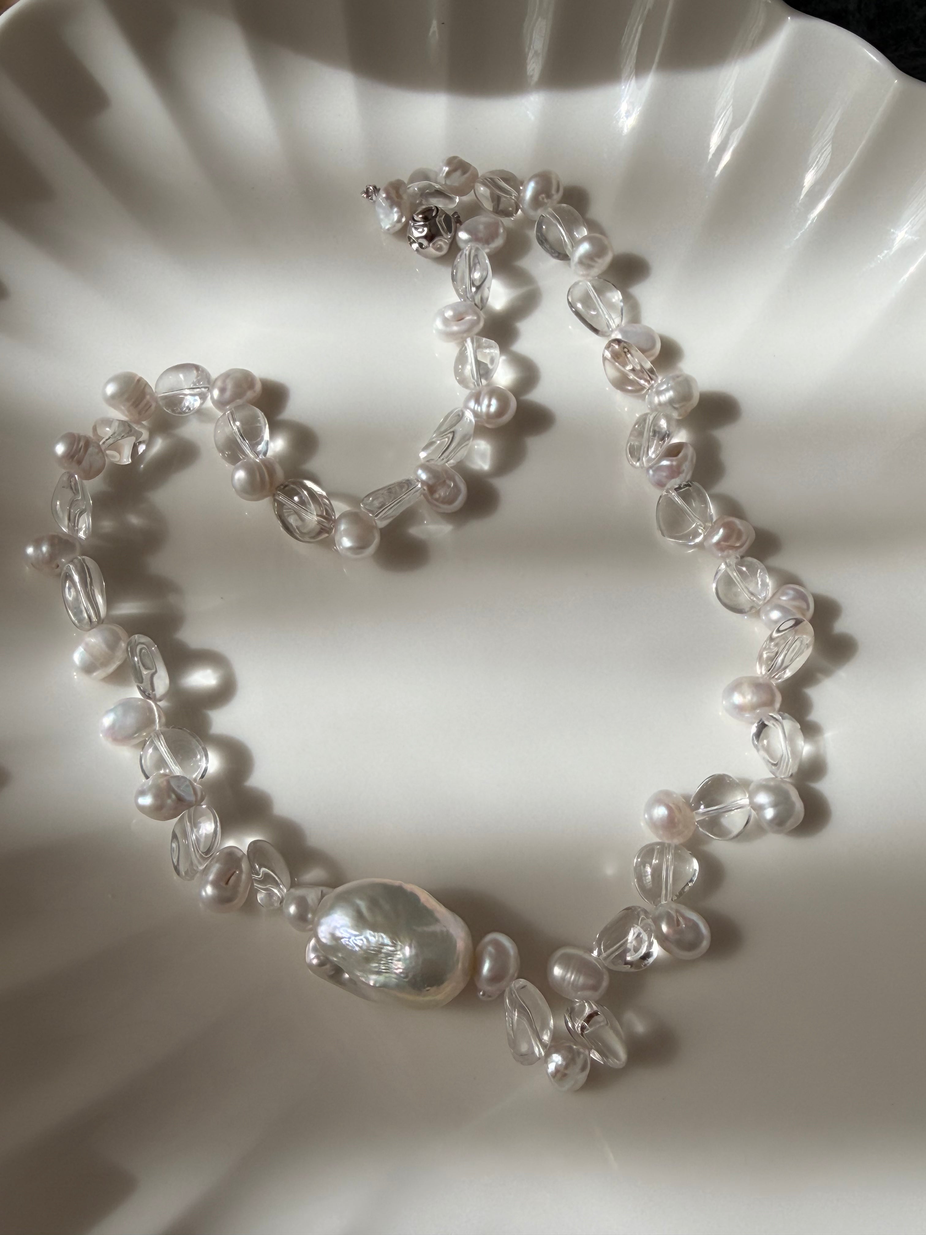 Aurora Lune Necklace