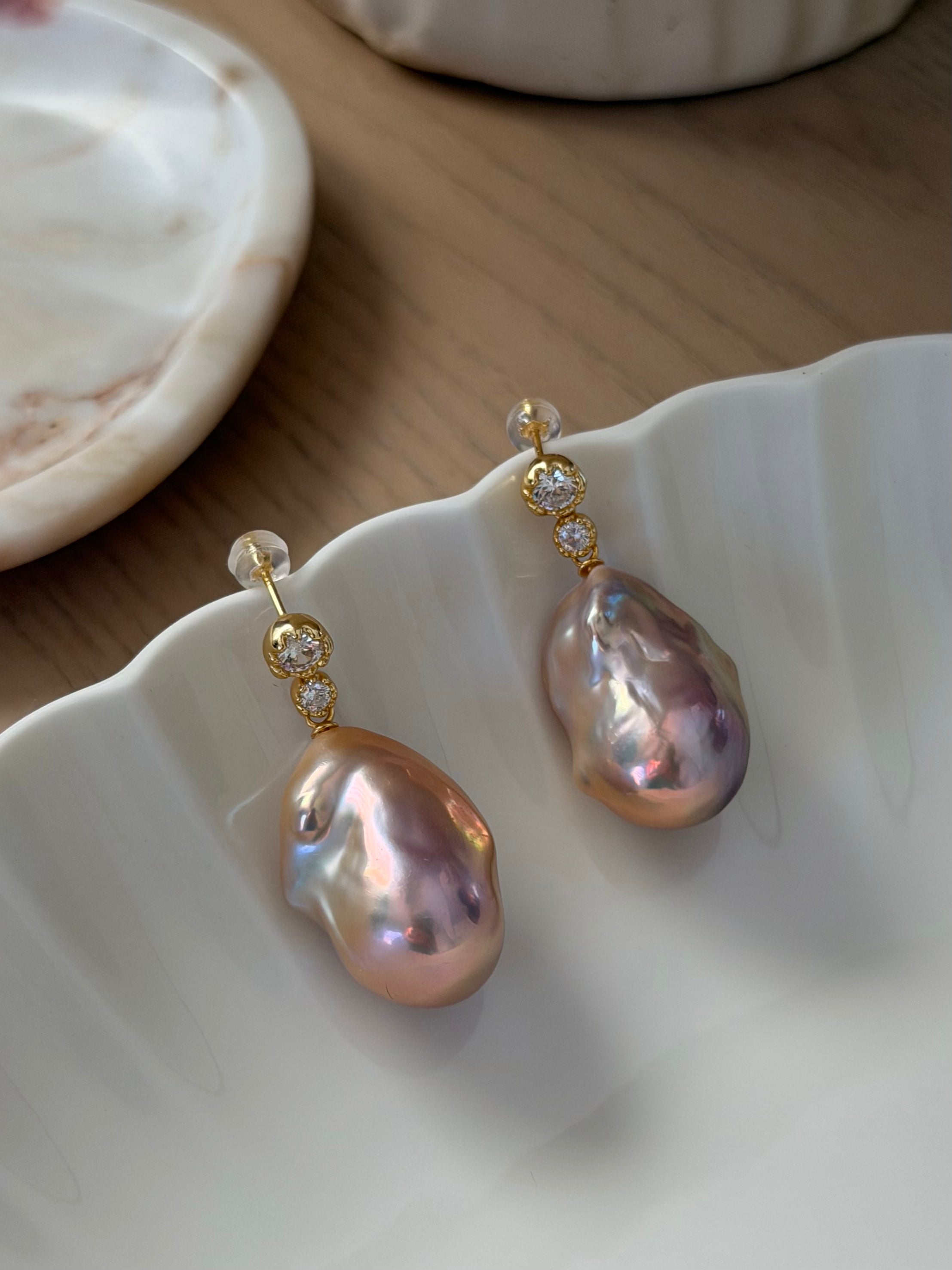 Aurora Poise Earrings