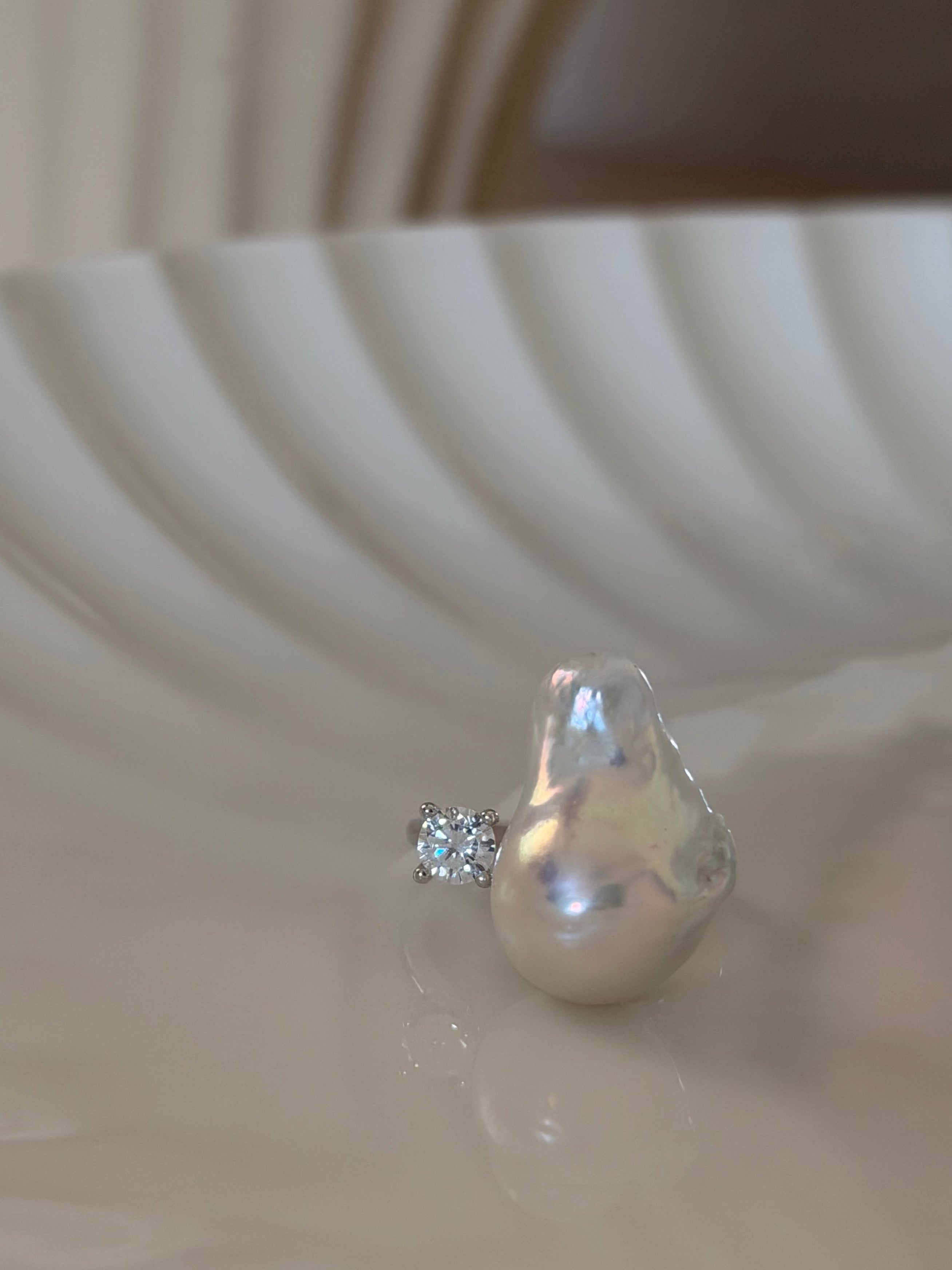 Silk Wave Petite Baroque Ring