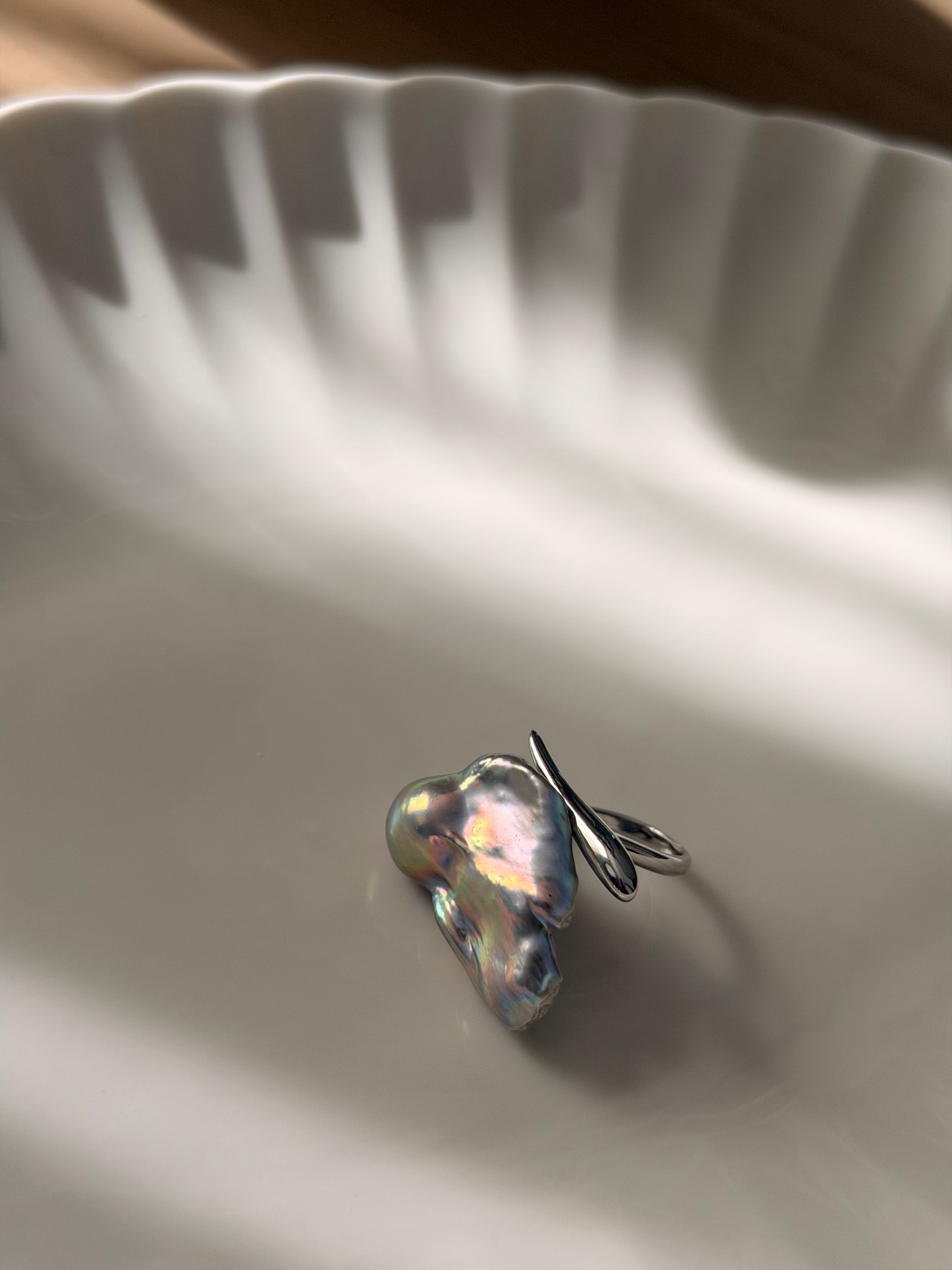 Nocturne Ring