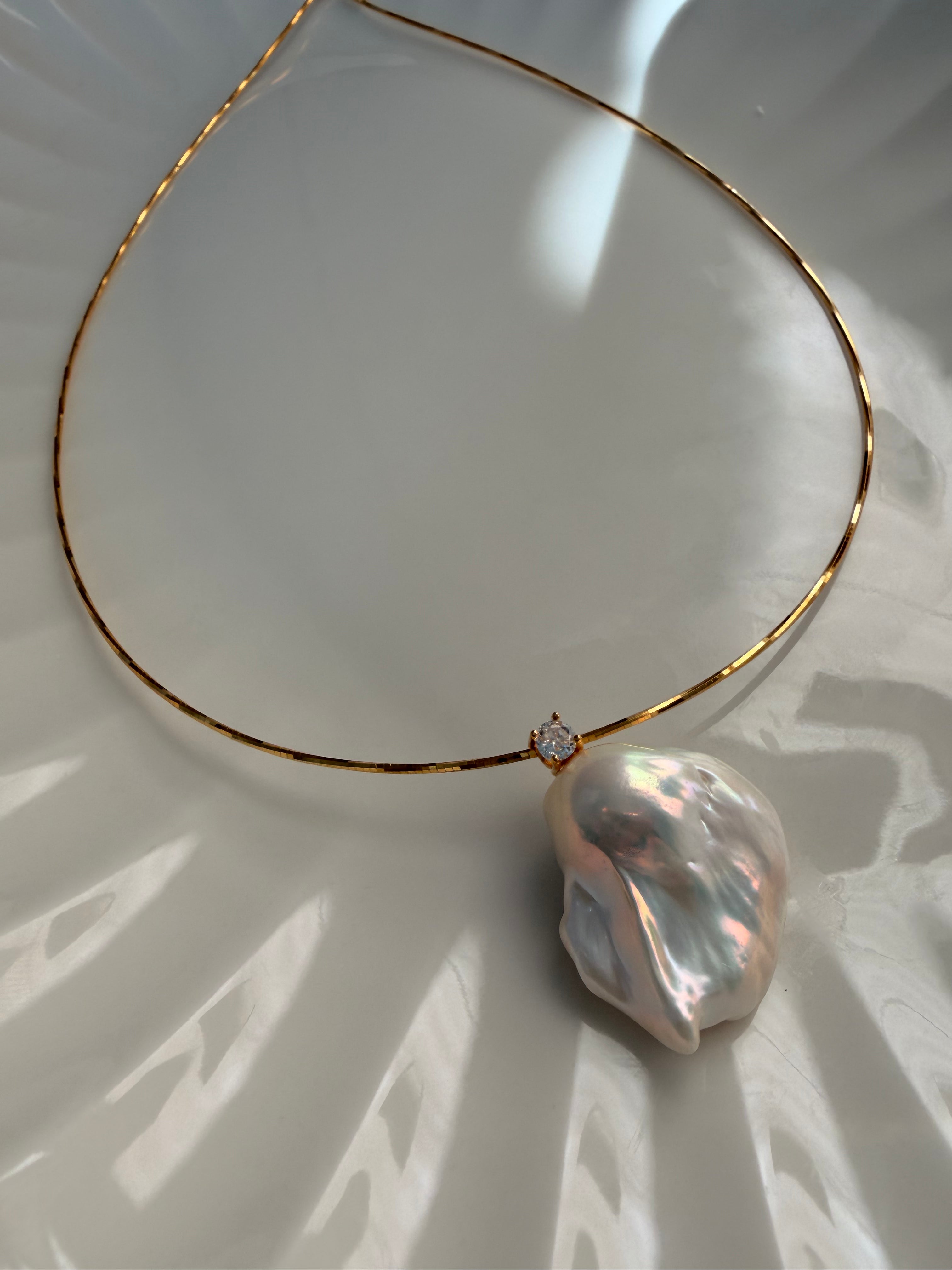 Core Silence Baroque Collar Necklace