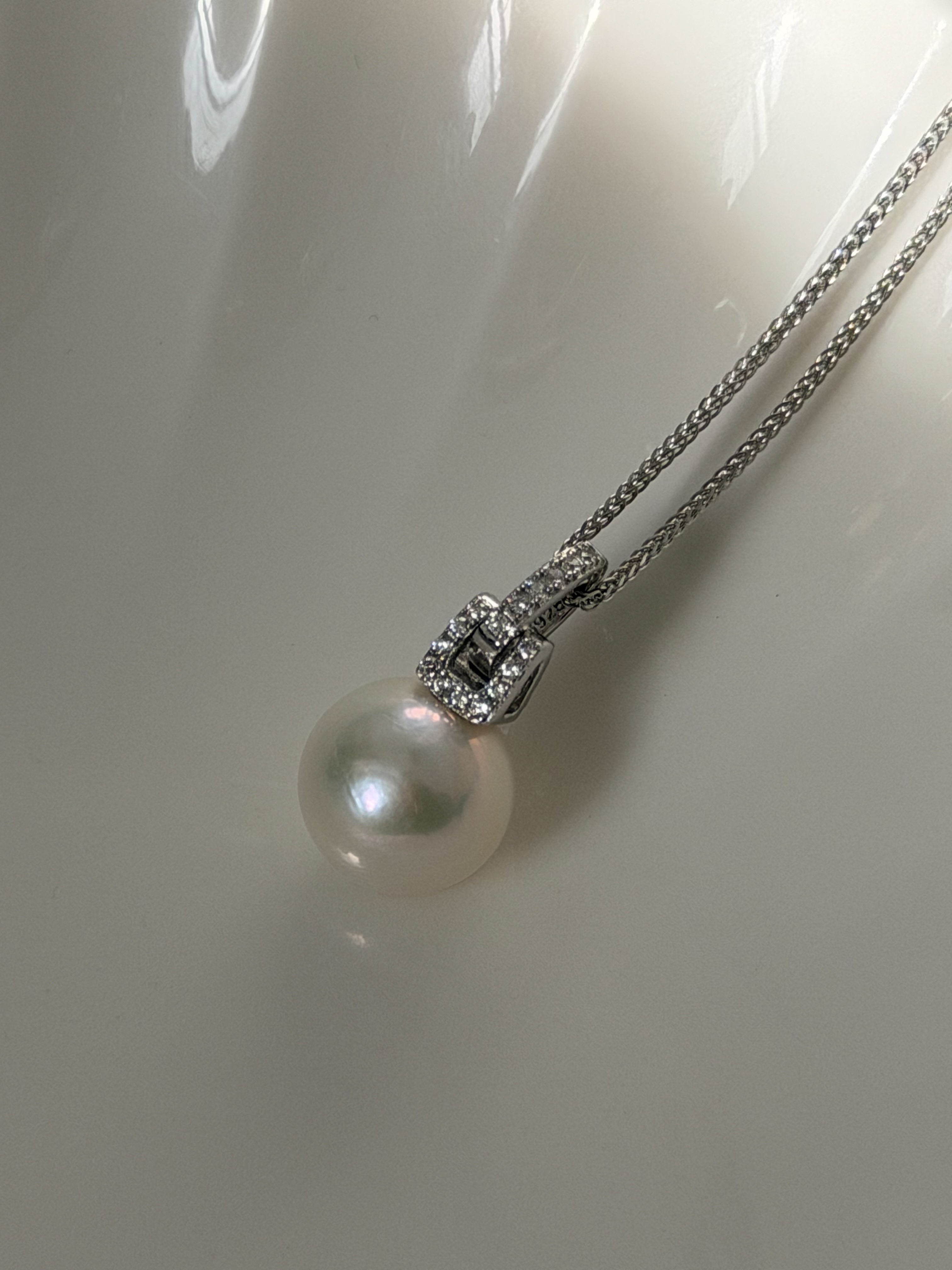 Lumen Clasp Necklace