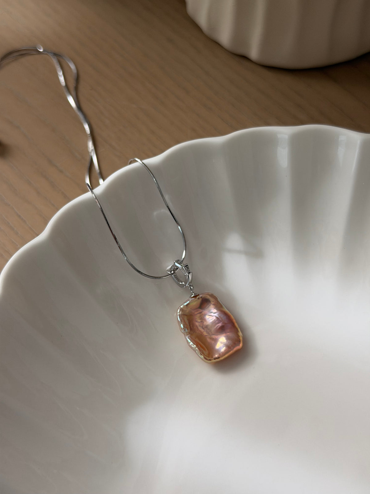 Nelle Necklace — Champagne Rose