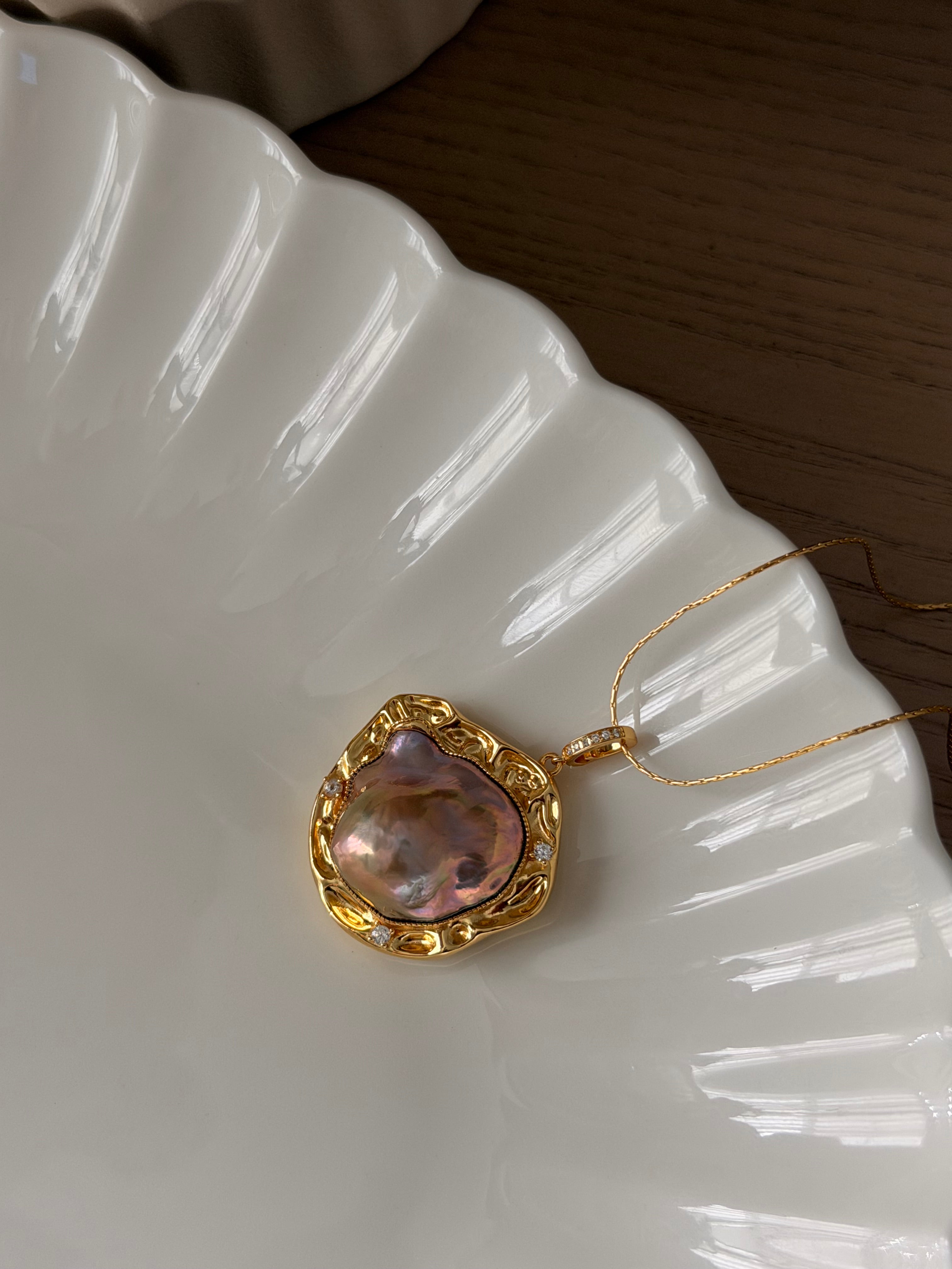 Vale Necklace