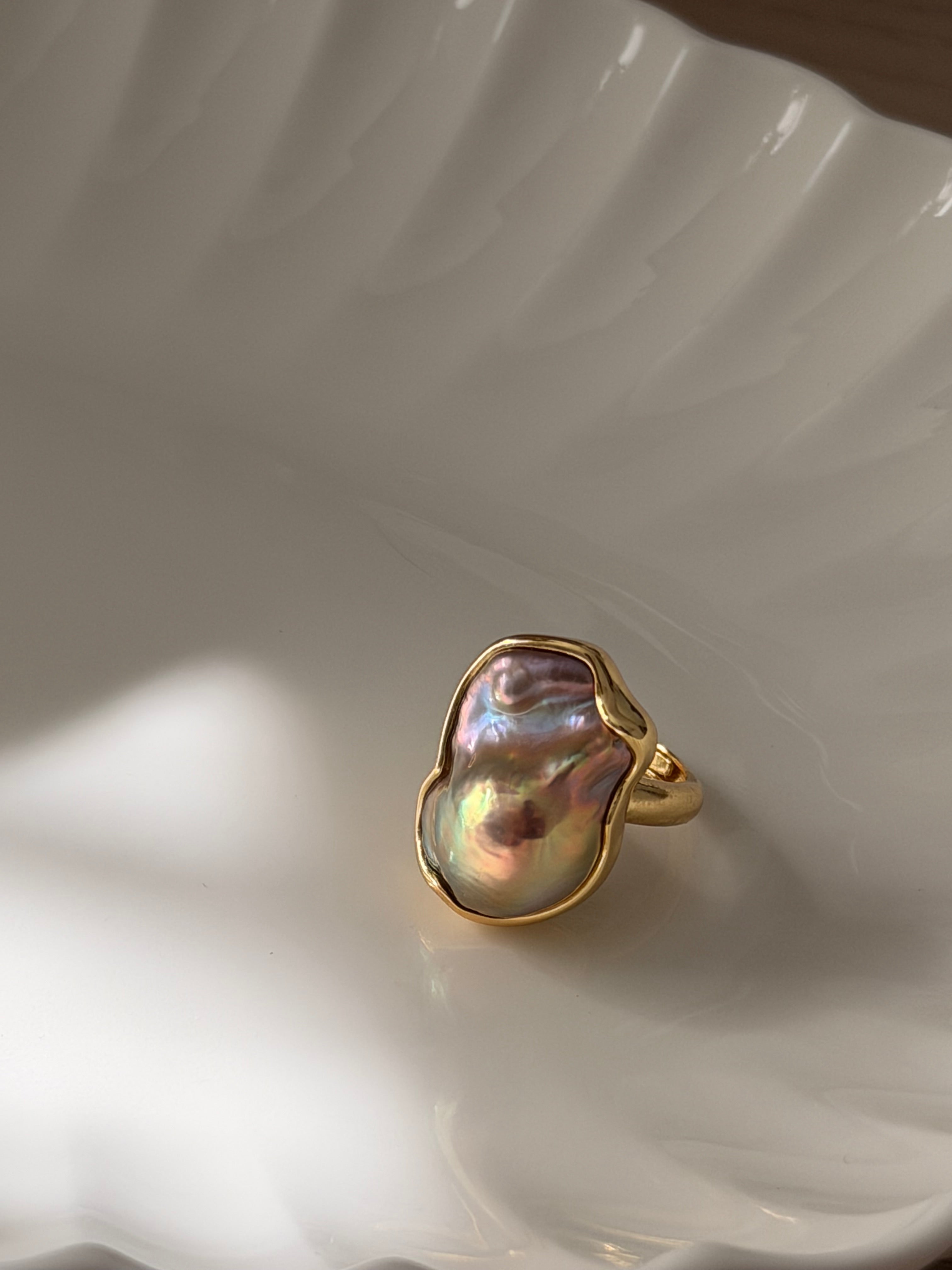 Lucent Ring