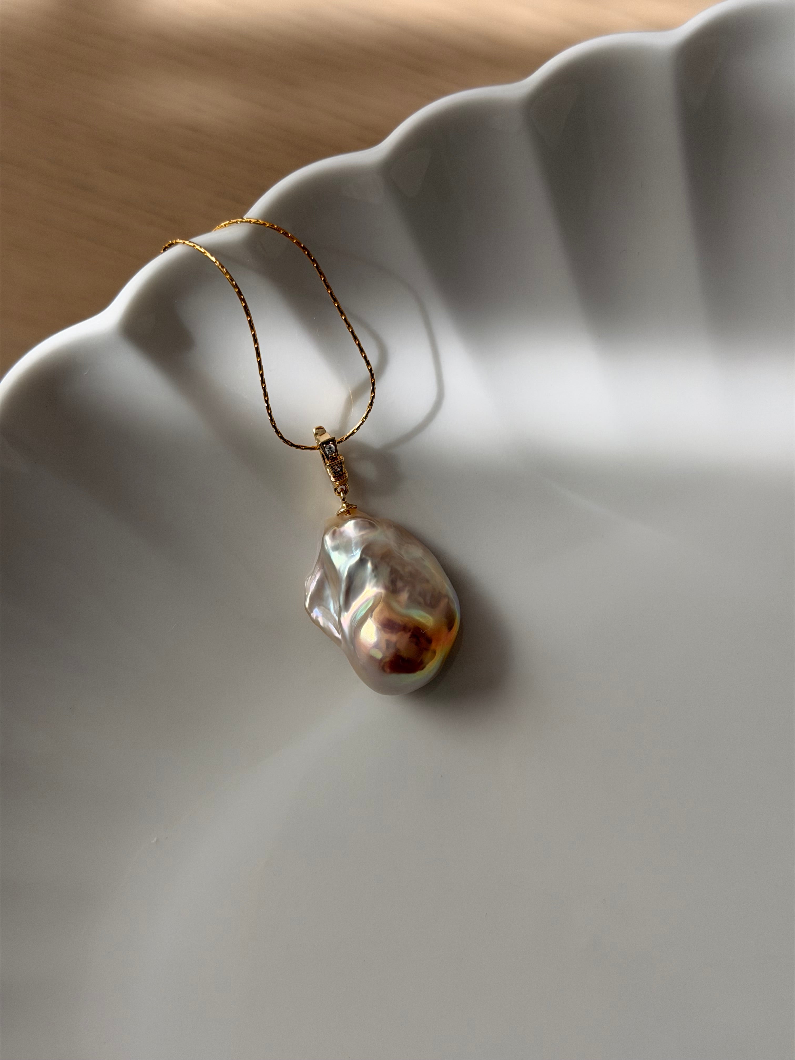 Alba Necklace