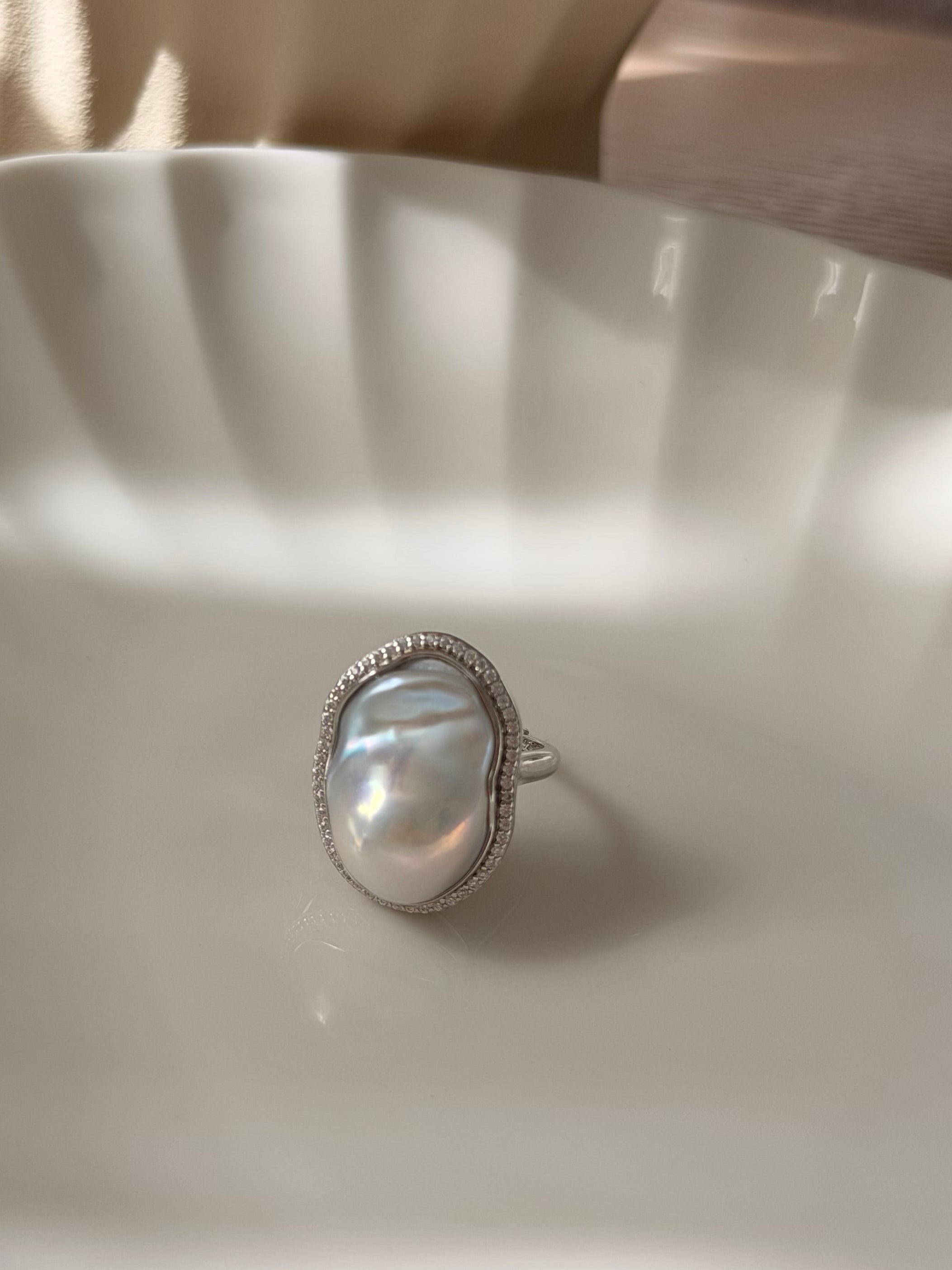 Singular Ring