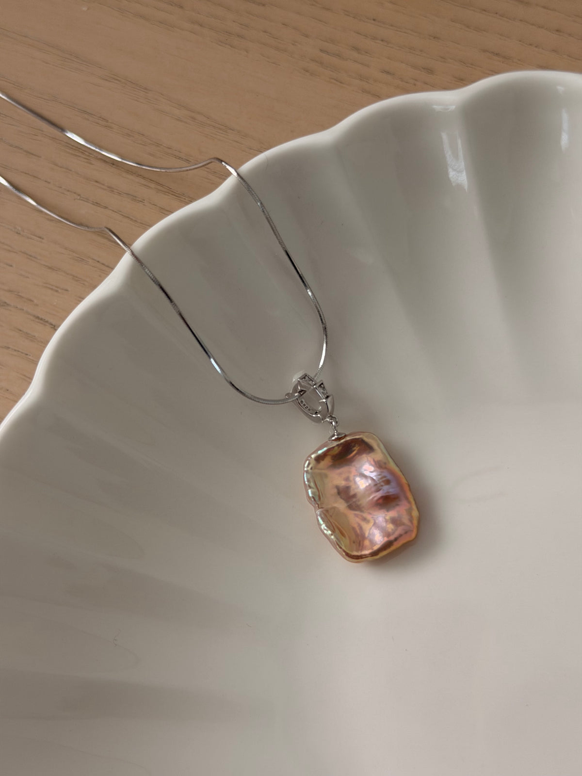 Nelle Necklace — Champagne Rose