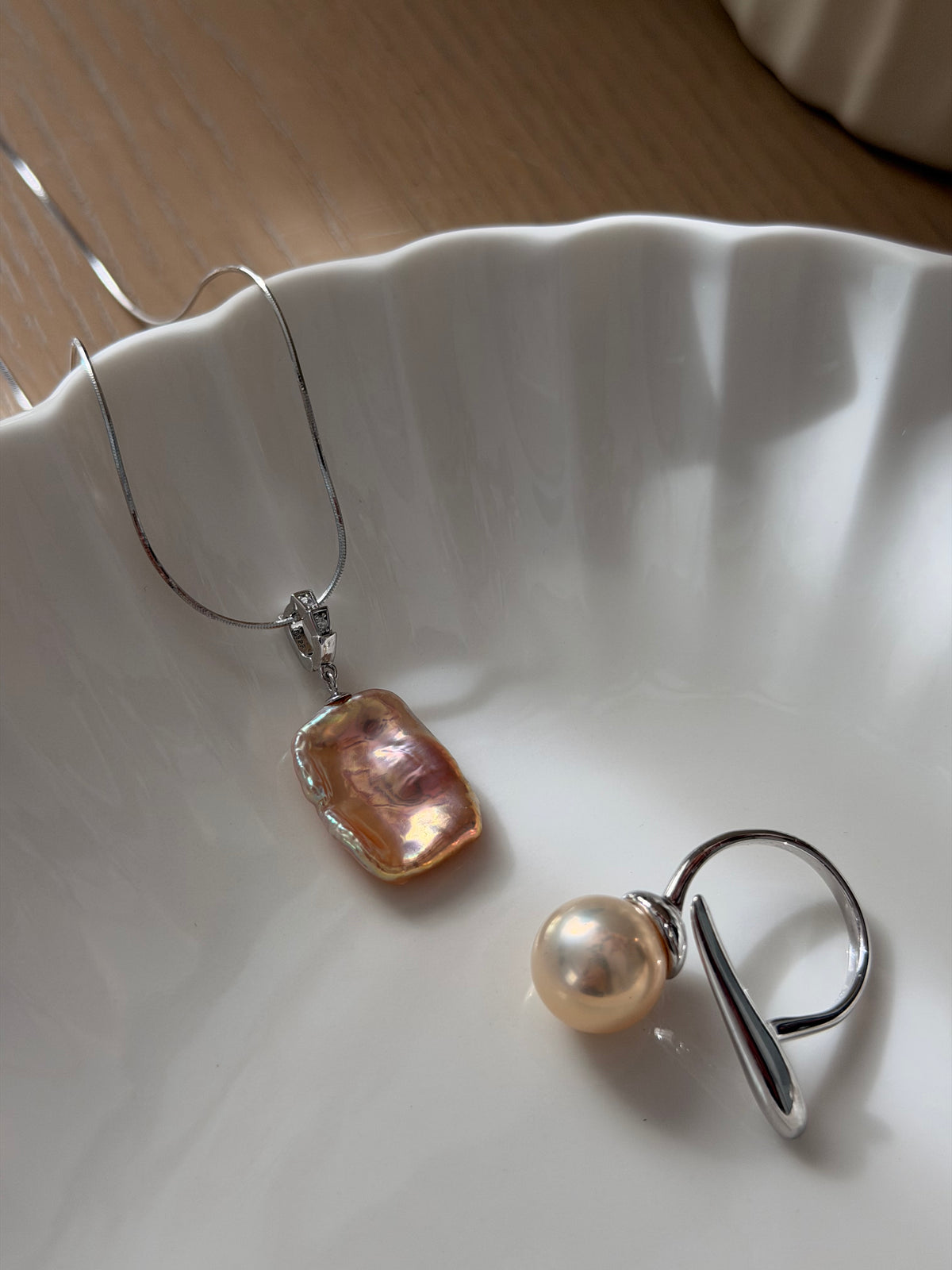 Nelle Necklace — Champagne Rose