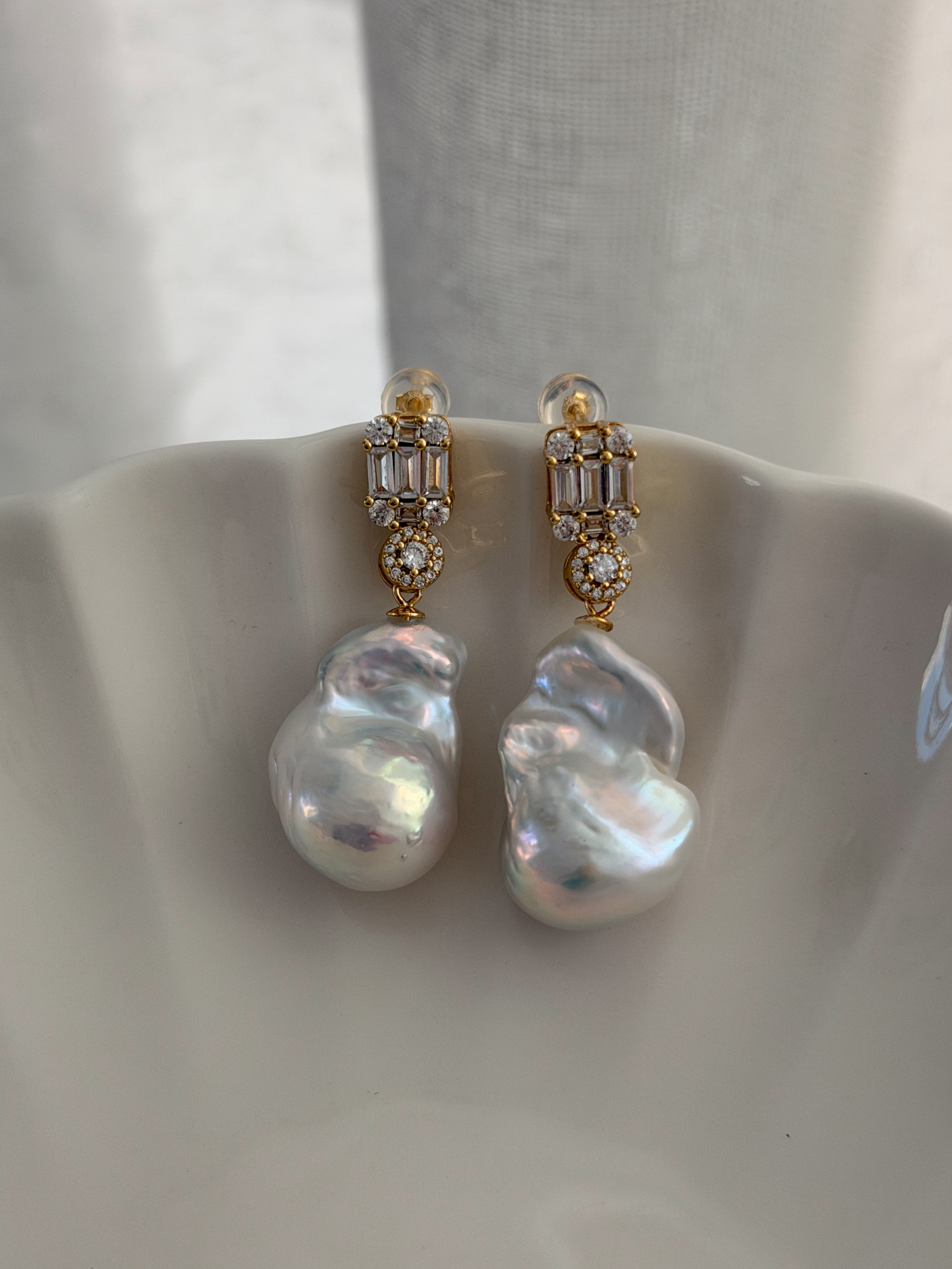 Regalia Baroque Pearl Earrings