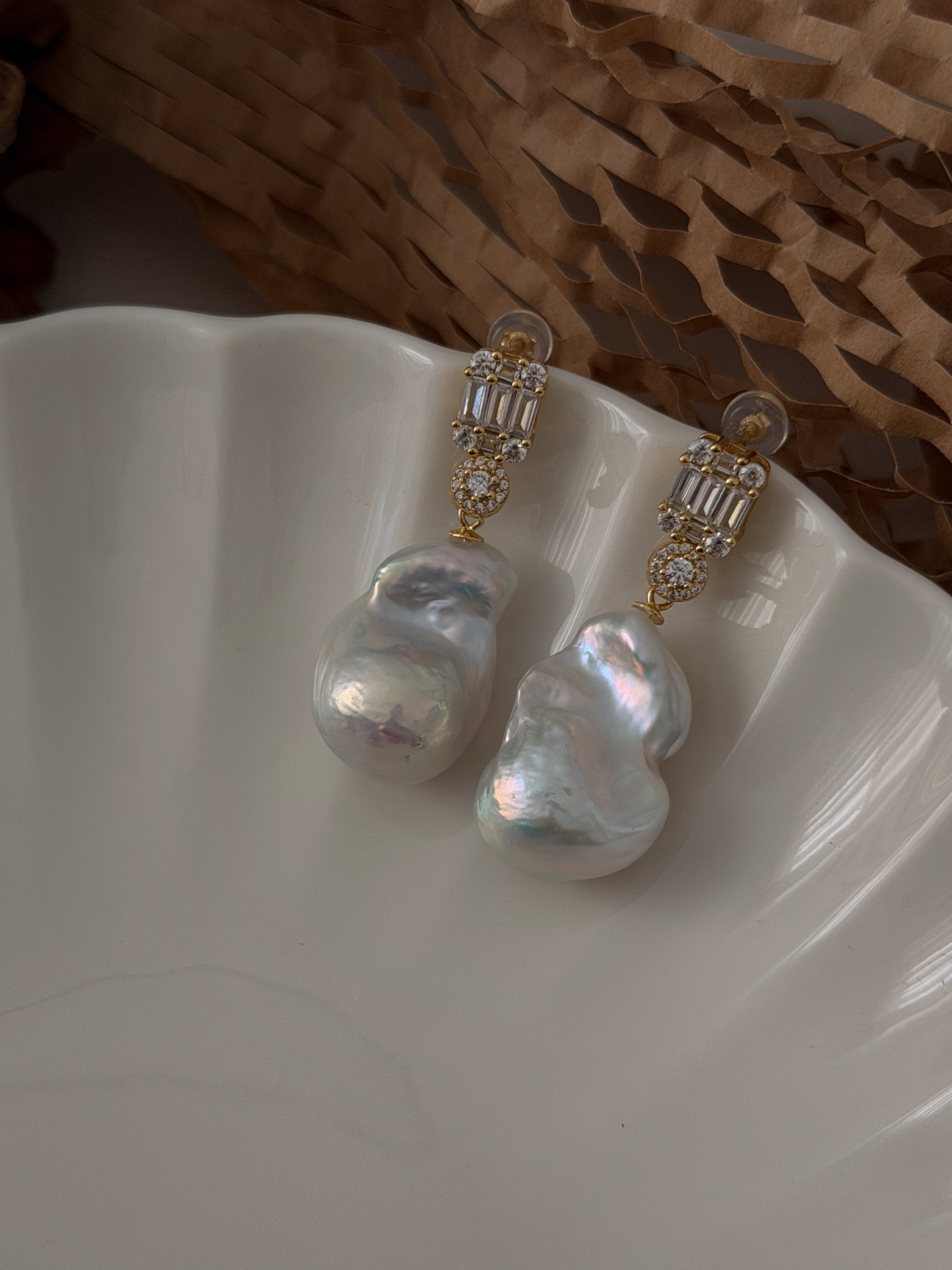 Regalia Baroque Pearl Earrings