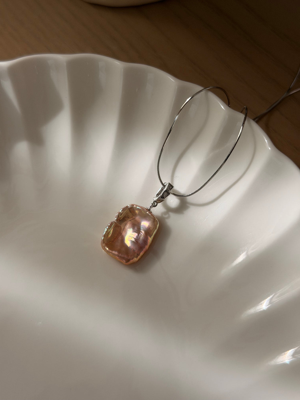 Nelle Necklace — Champagne Rose