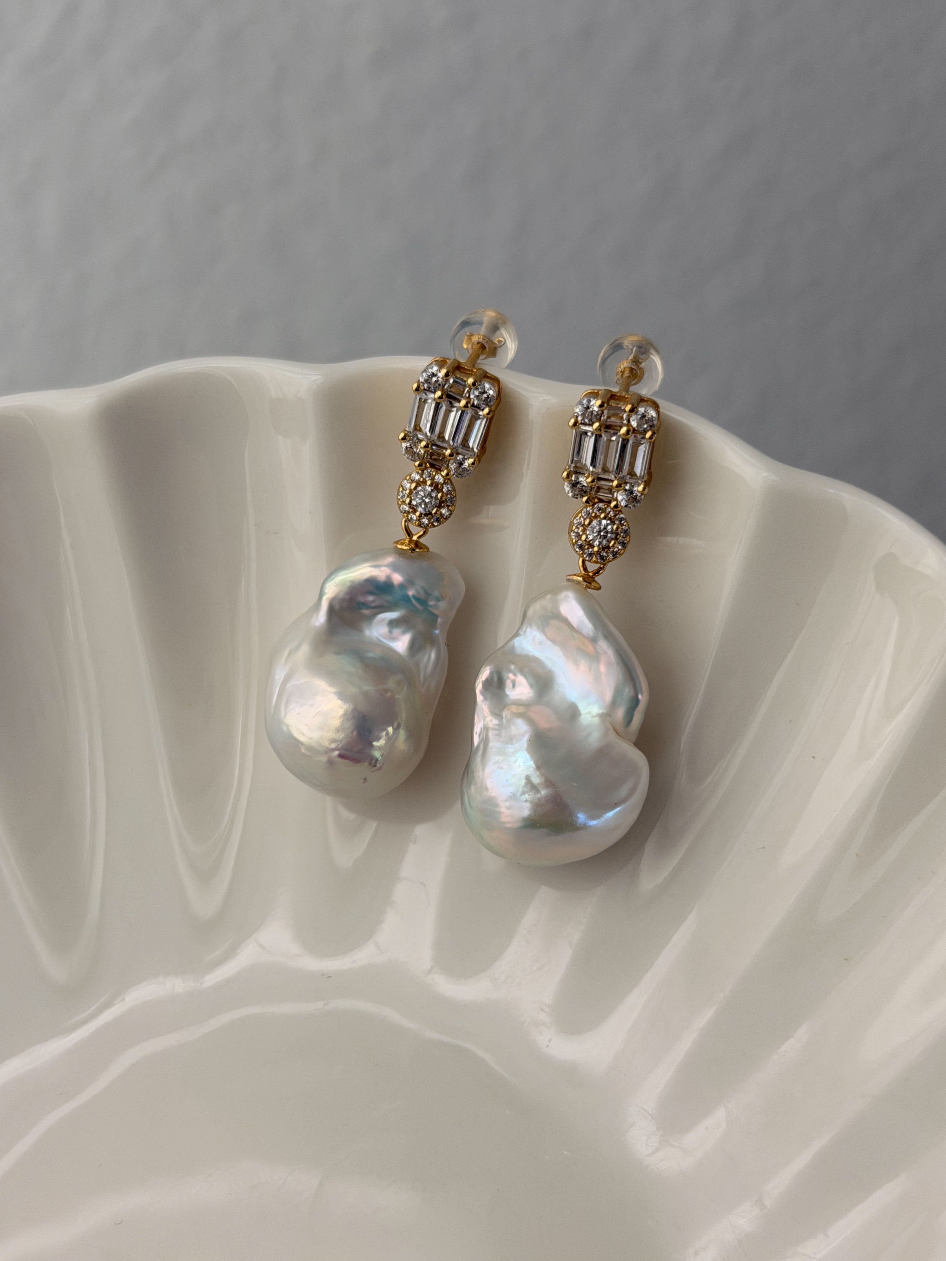 Regalia Baroque Pearl Earrings