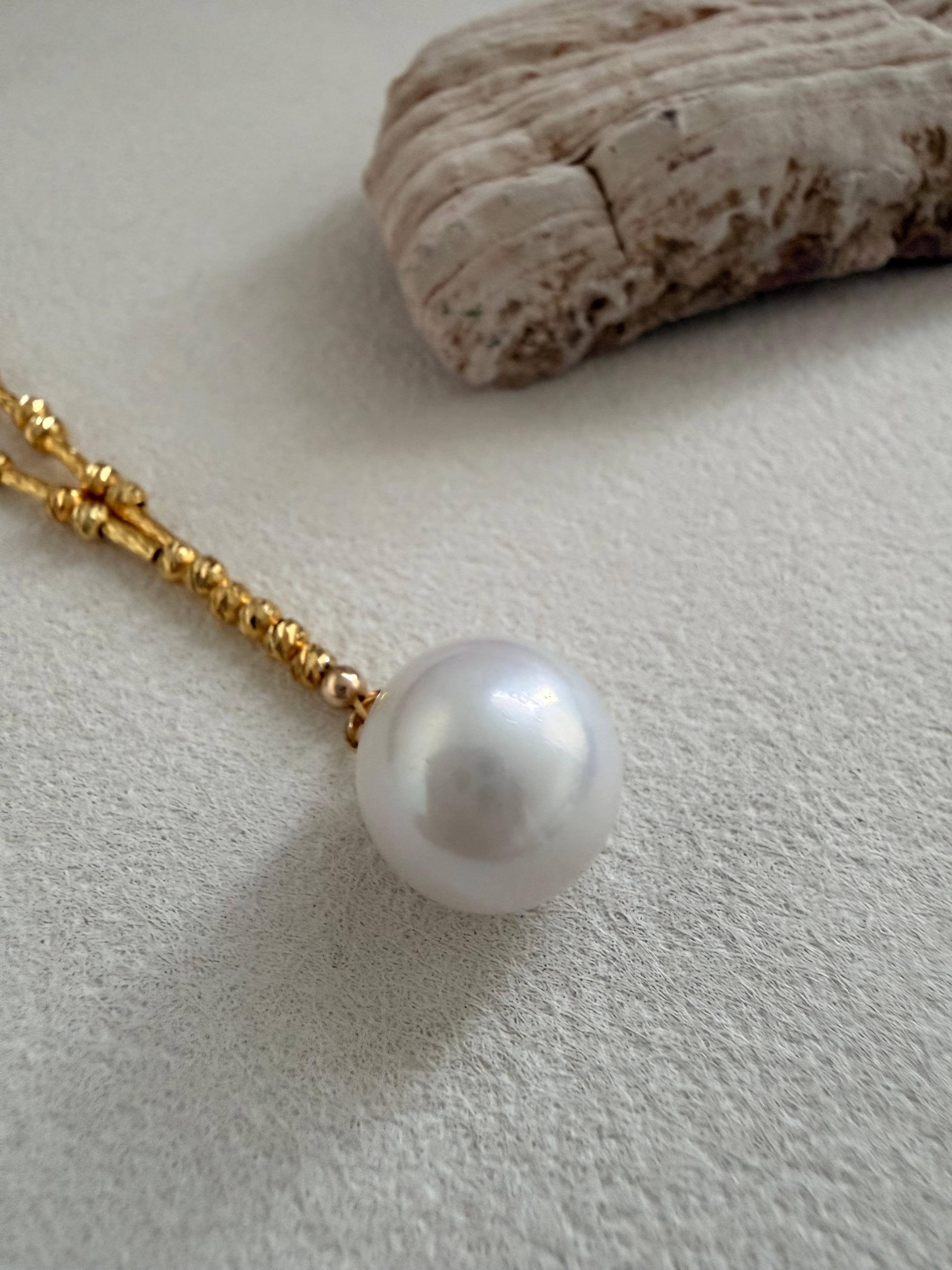 The Lumière Pearl Necklace