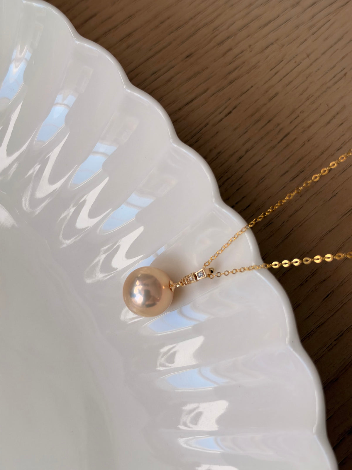 Nira Necklace — Round