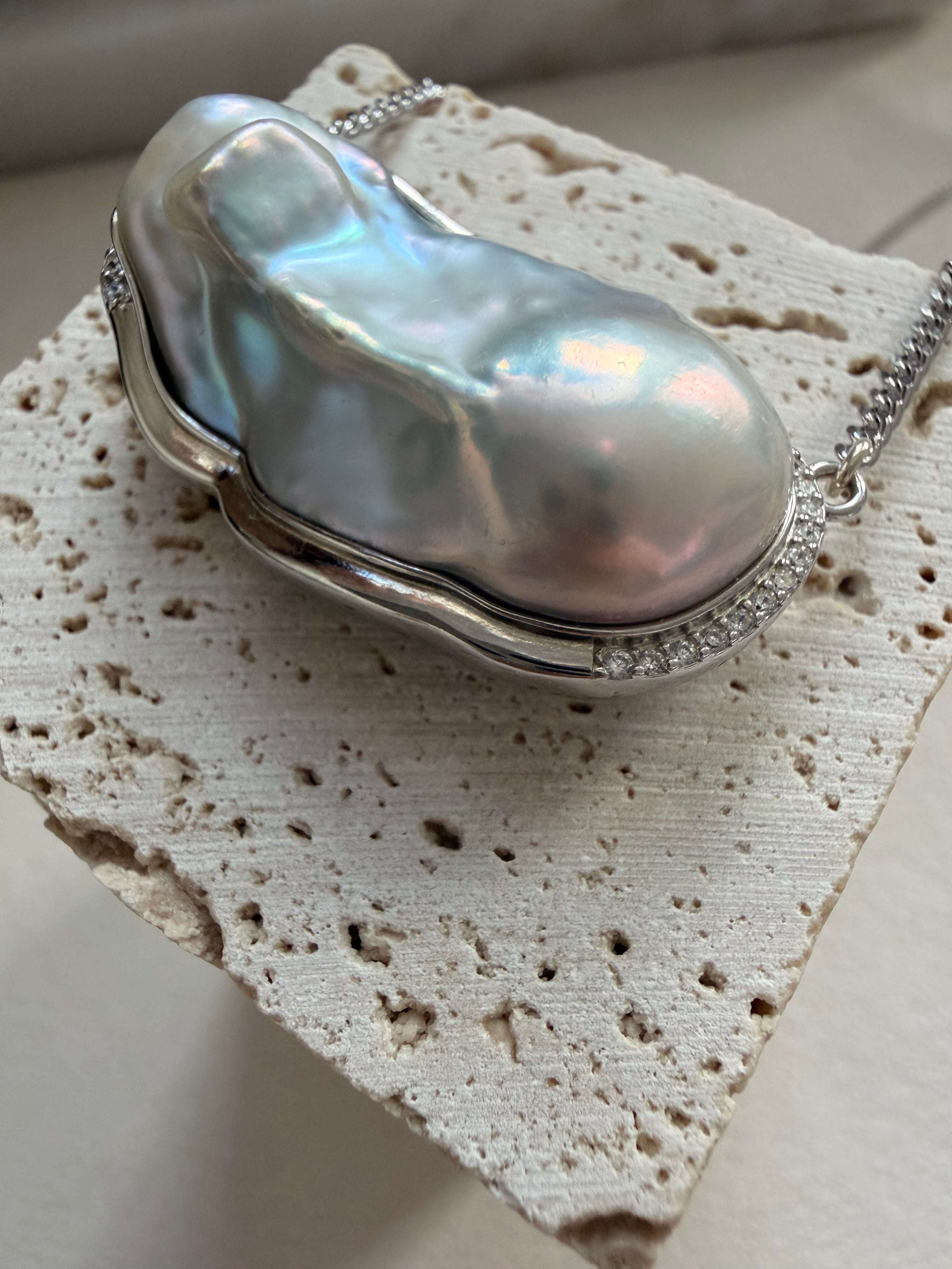 Sculpted Light– Collector’s Edition