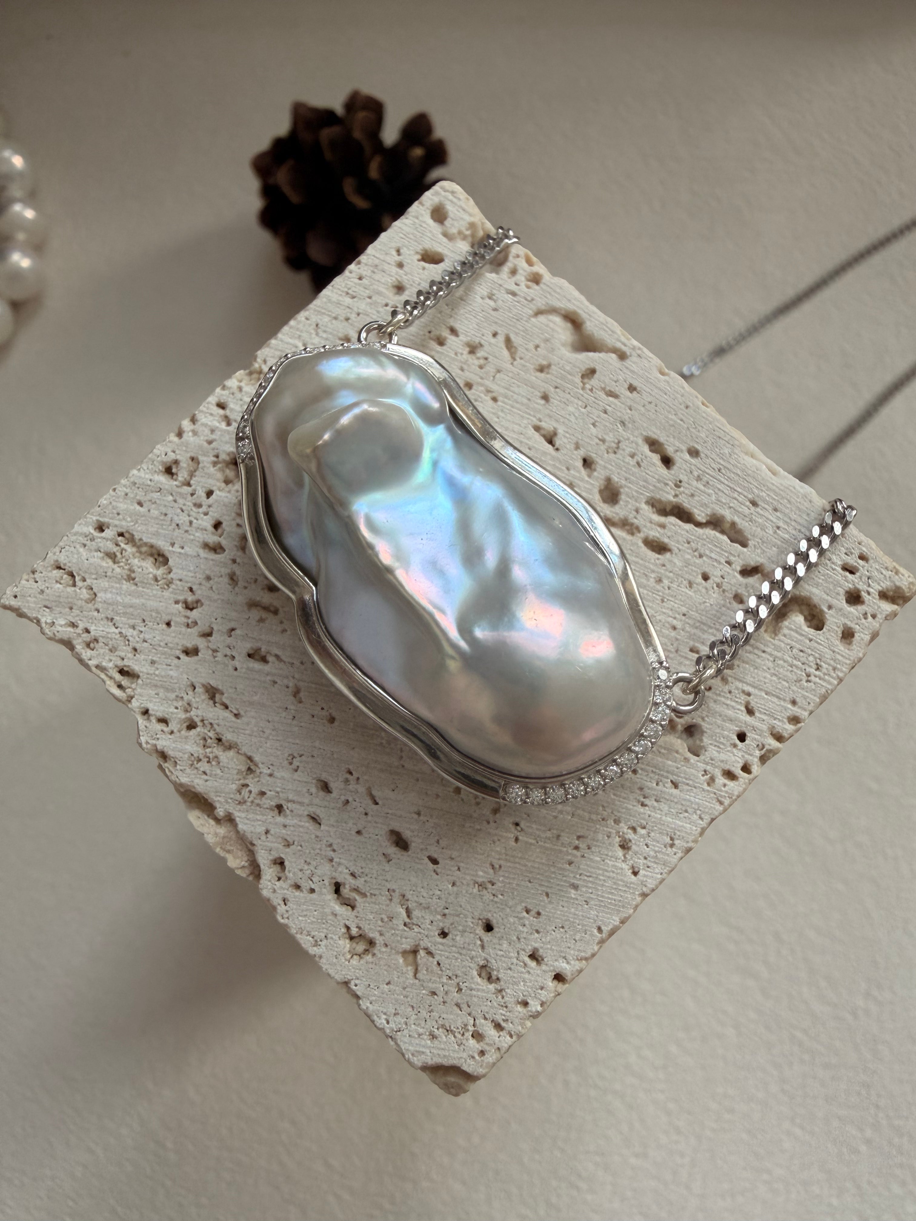 Sculpted Light– Collector’s Edition