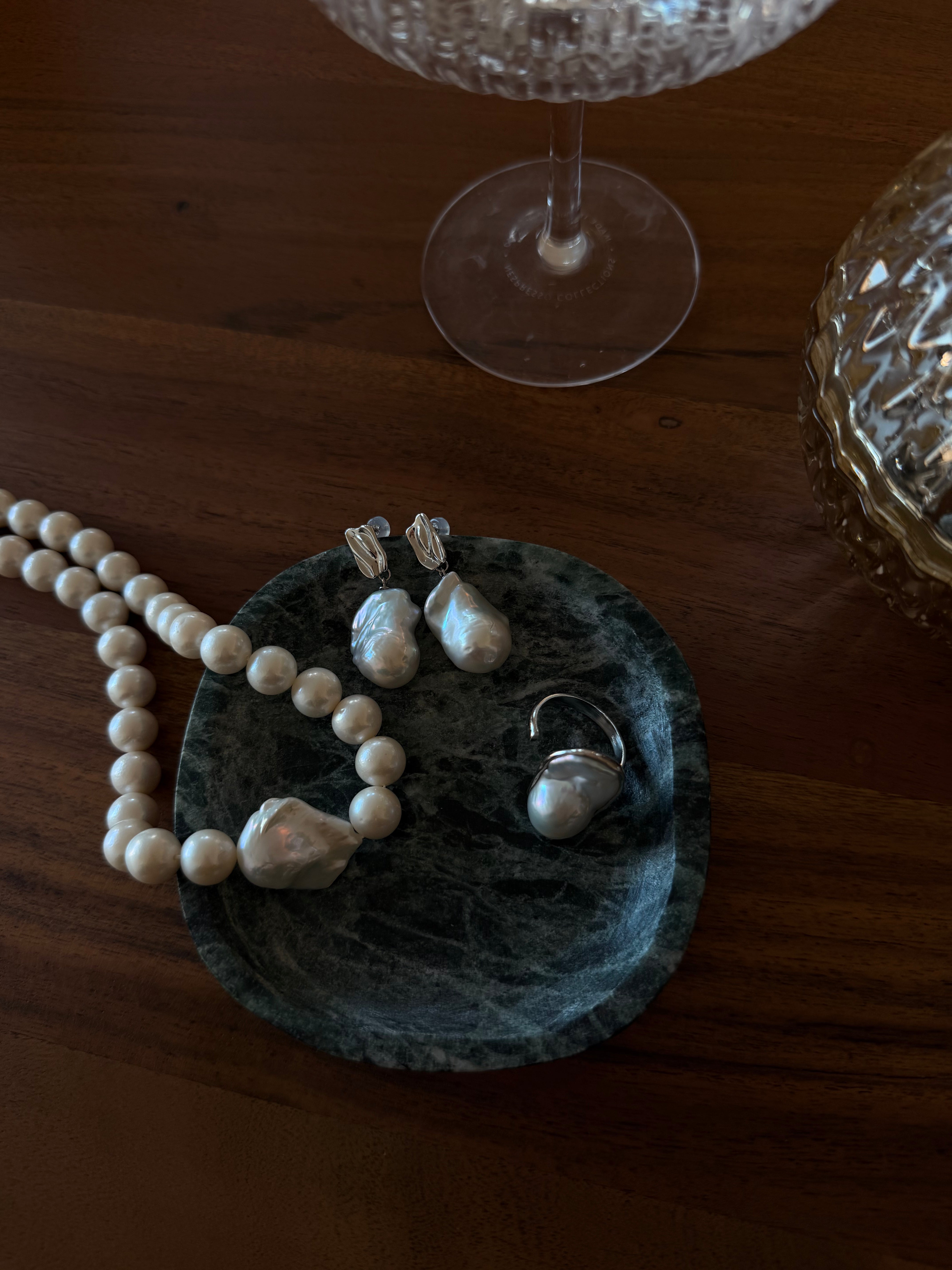 Aurora Signature Baroque Set – Classic Glow 🤍