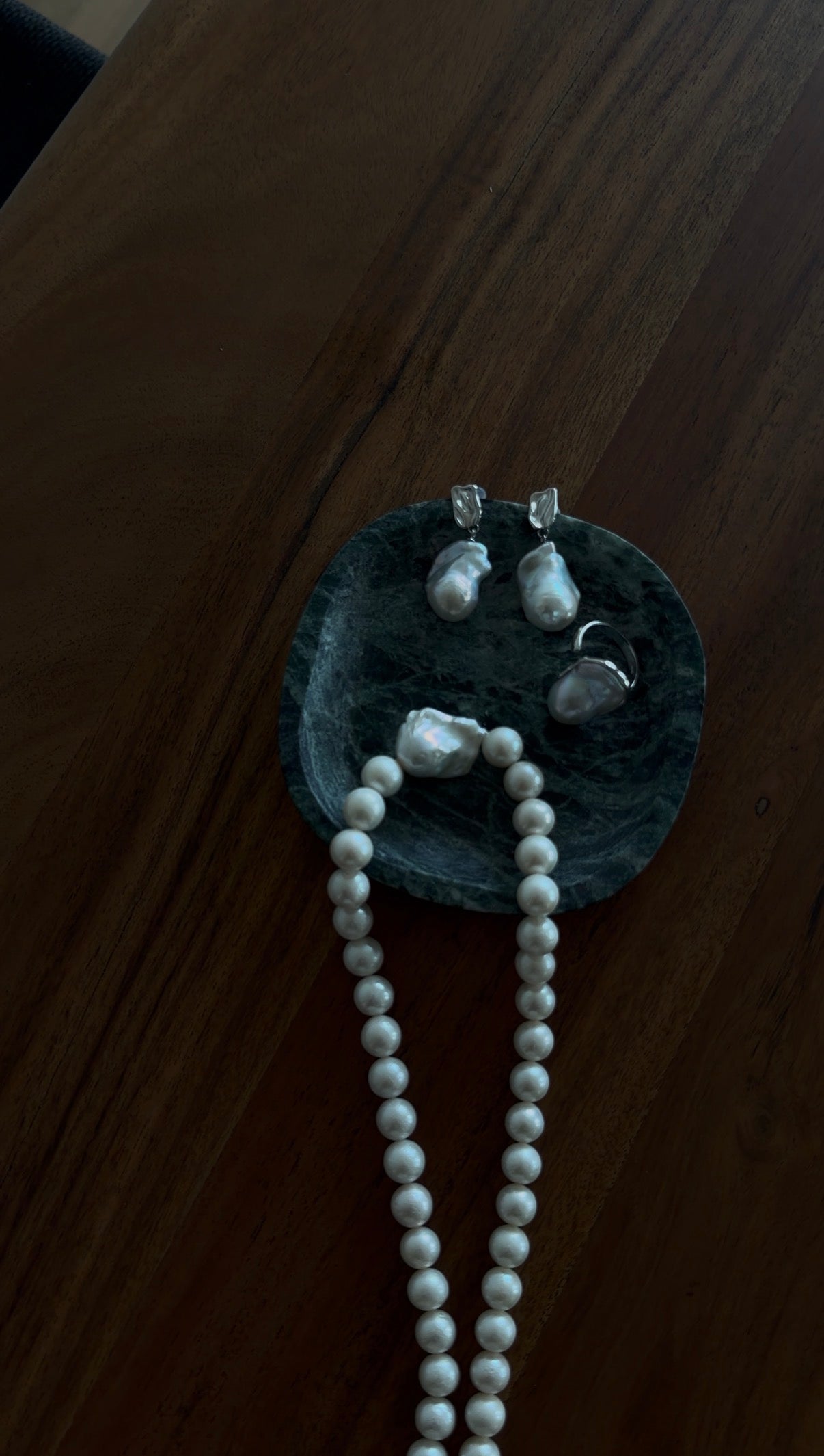 Aurora Signature Baroque Set – Classic Glow 🤍