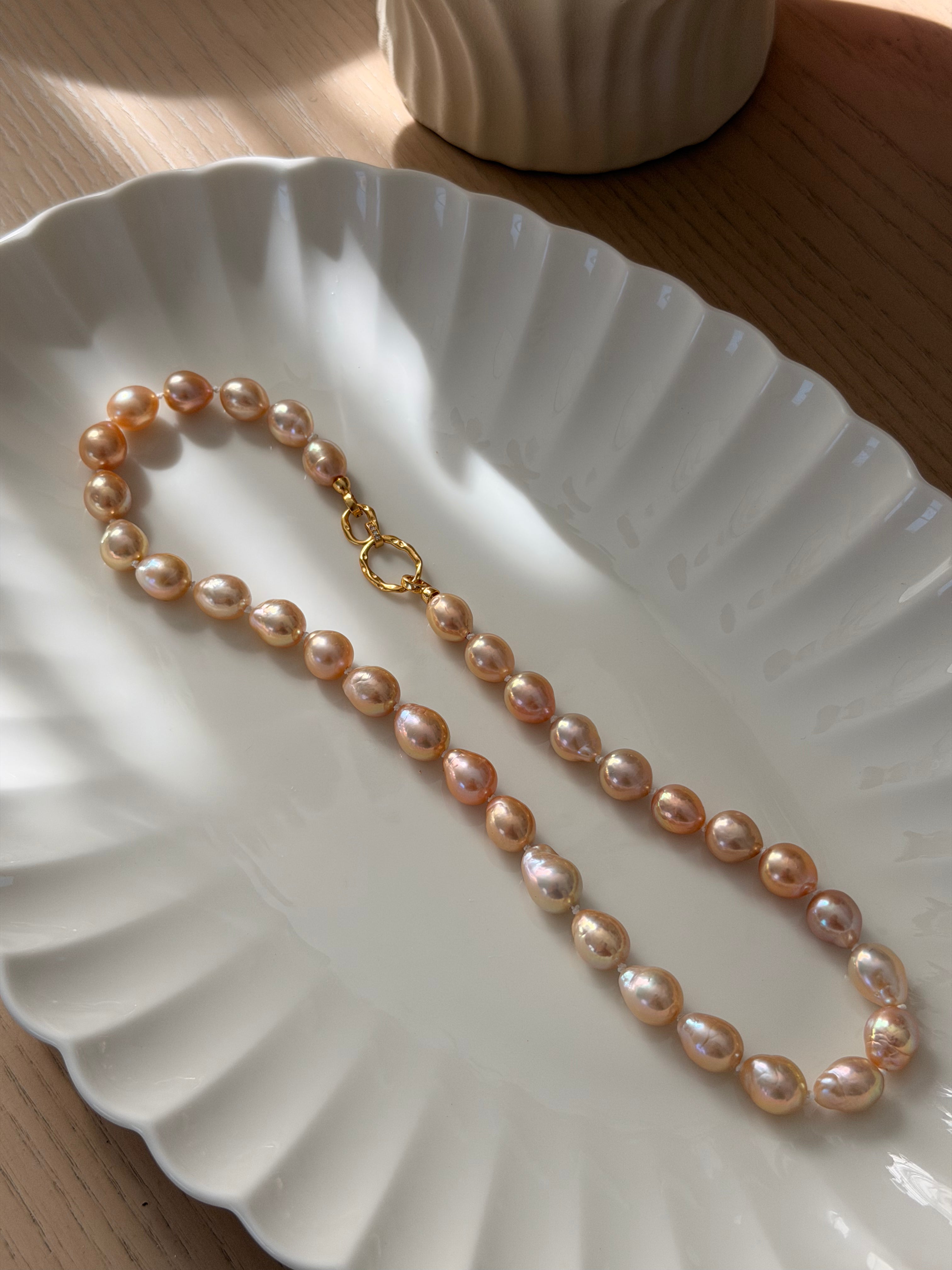 Aurora Forma Necklace