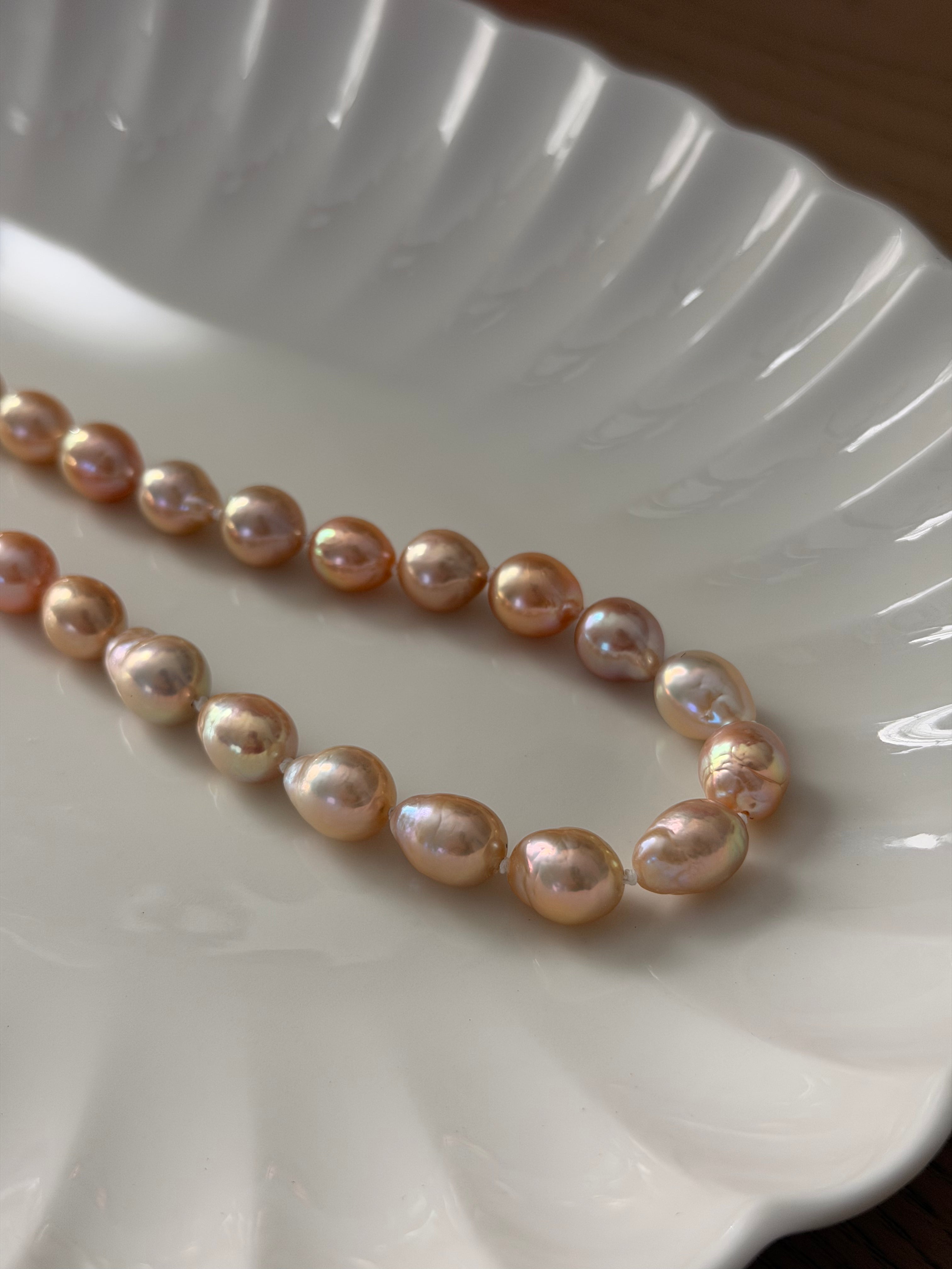 Aurora Forma Necklace