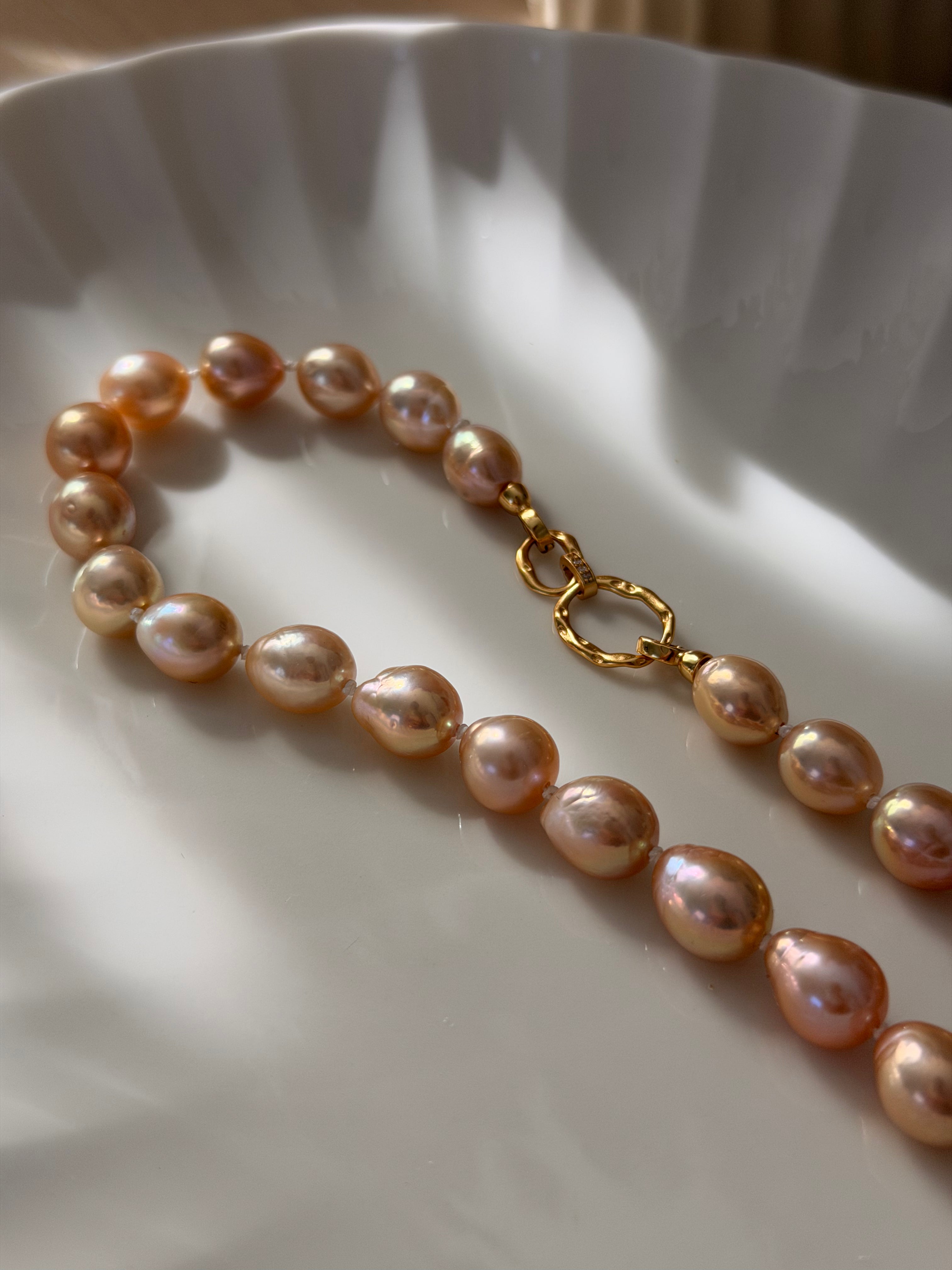 Aurora Forma Necklace