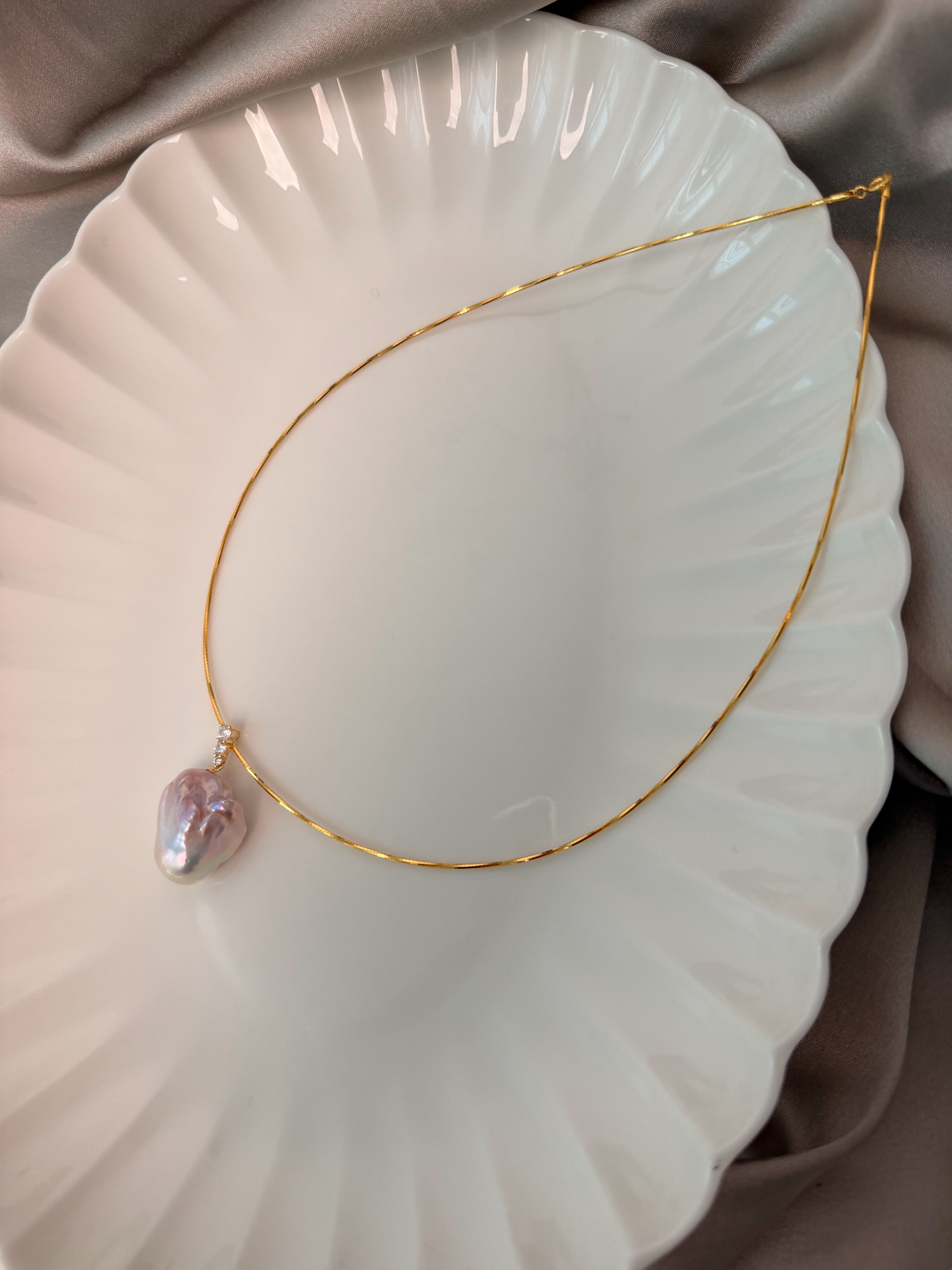 Highflow Collar Necklace