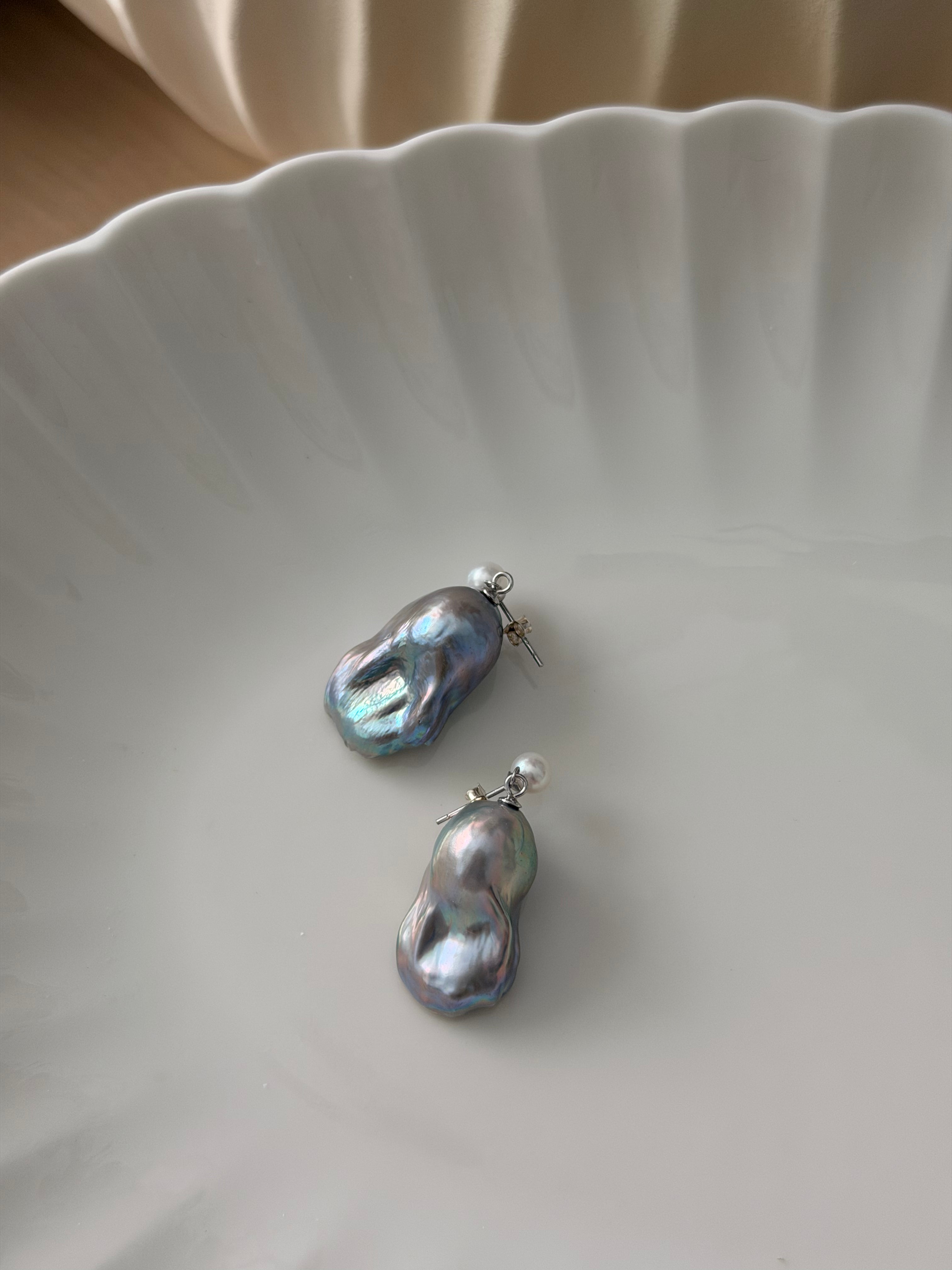 Nocturne Earrings