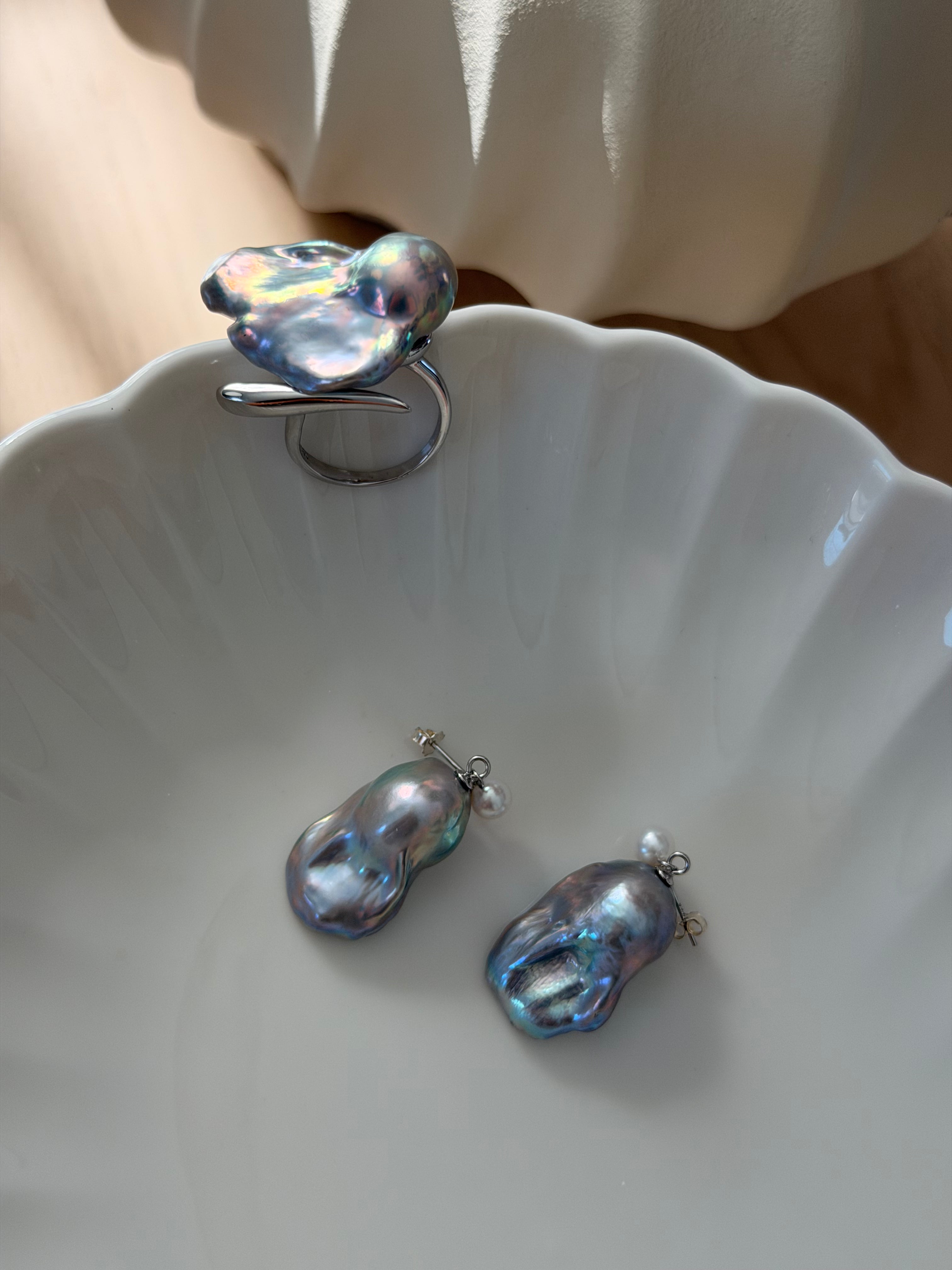 Nocturne Earrings