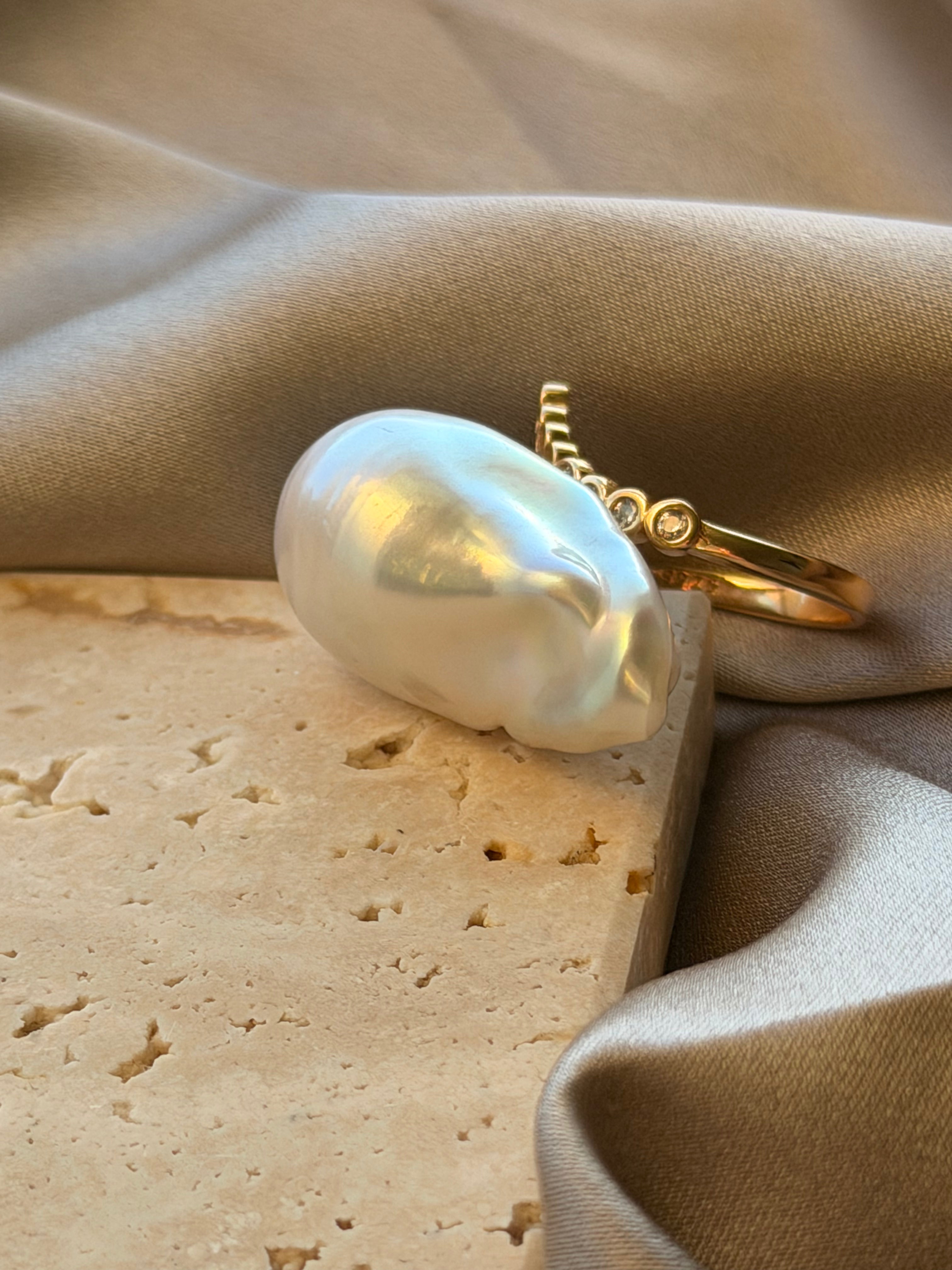 Golden Reverie Baroque Ring